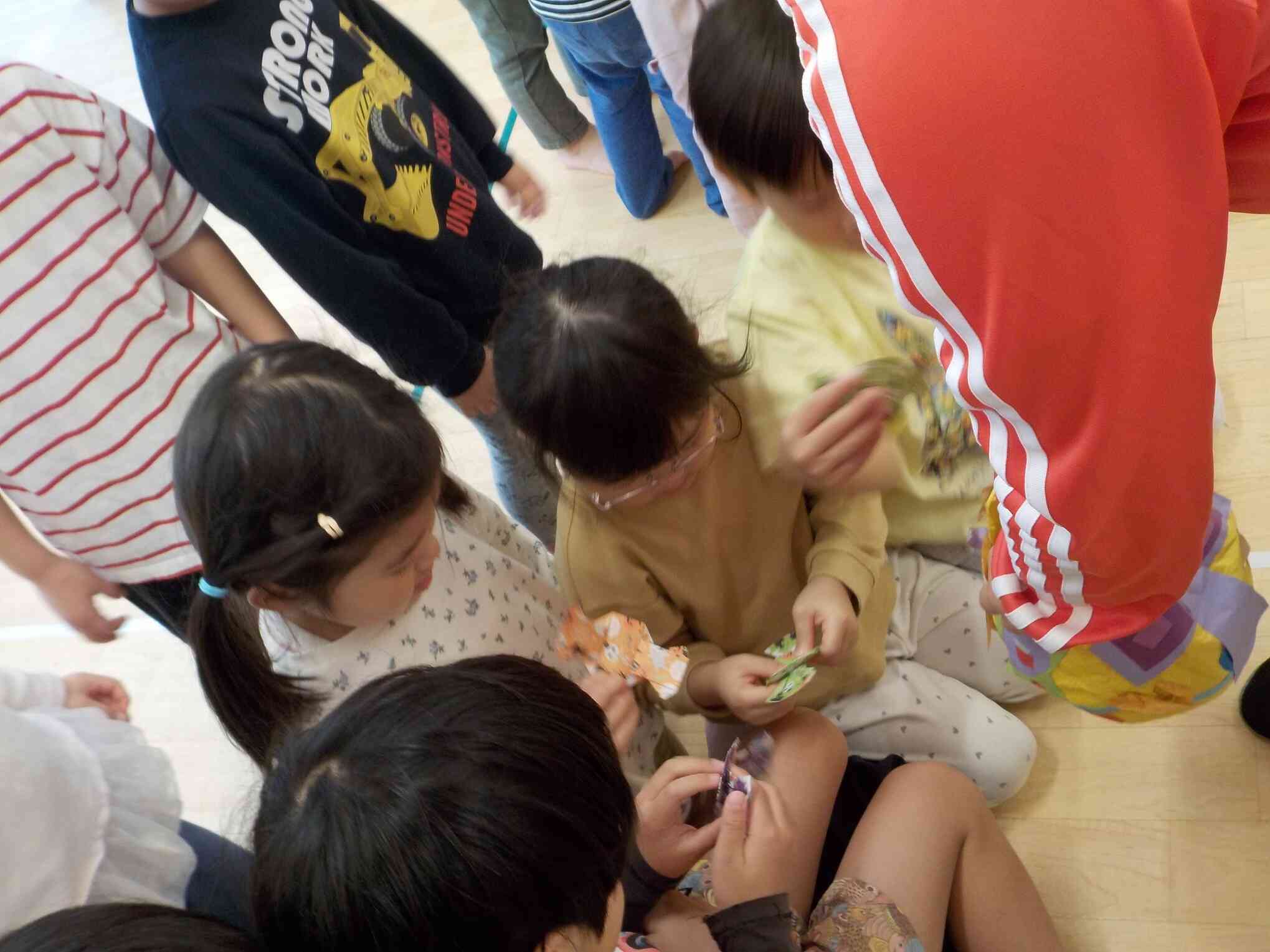 中から何が出てきたかな～