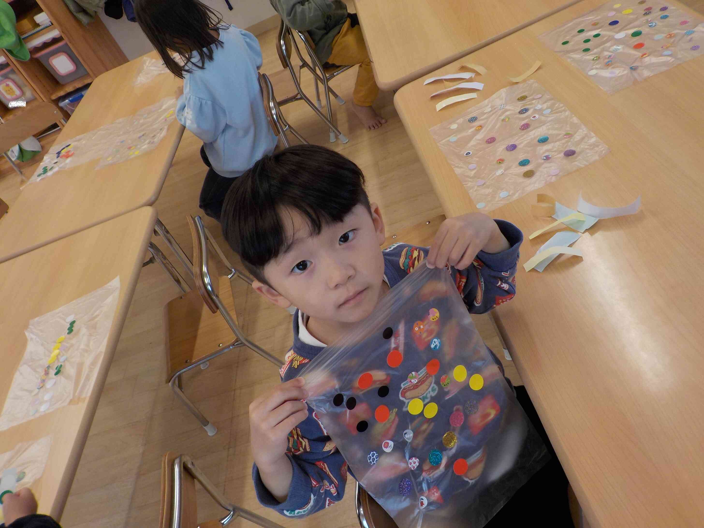 シールたくさんはったんだよー！