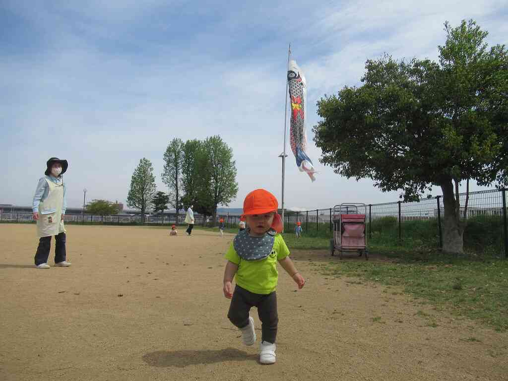 大きなこいのぼりを見に行きました!