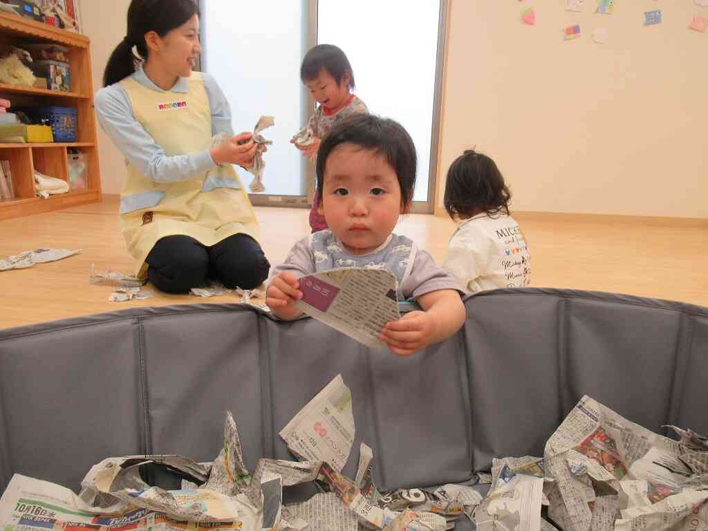 いろんな形の新聞があるね♪