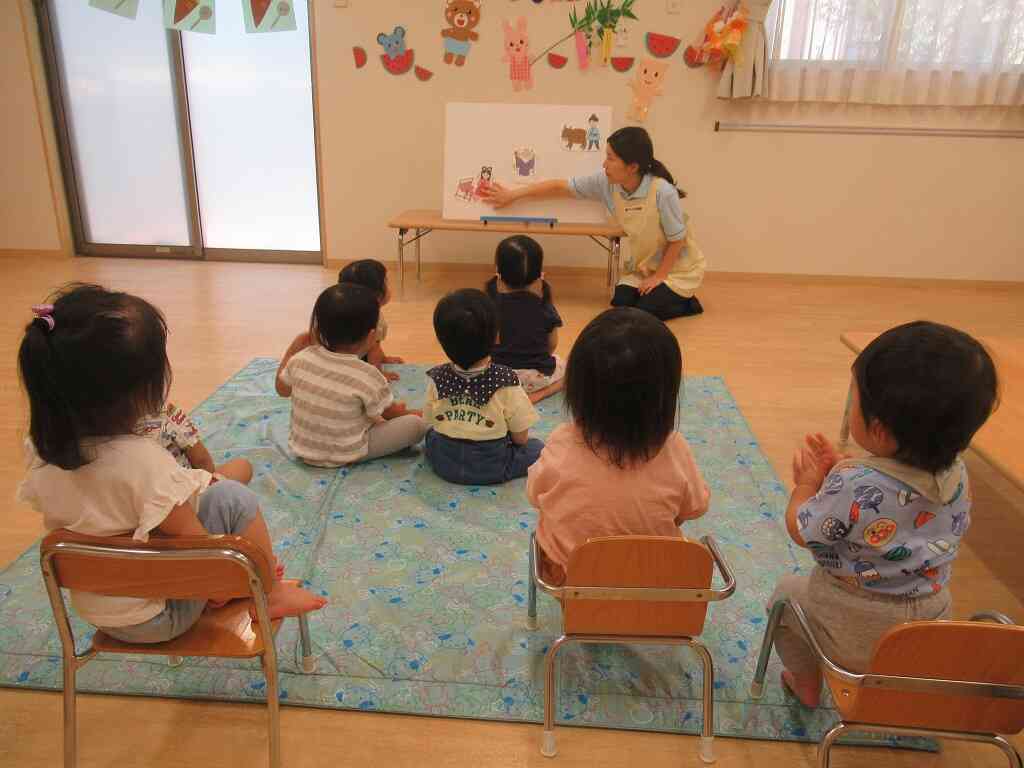 織姫様と彦星様のお話のパネルシアターをみんなで見ました♪