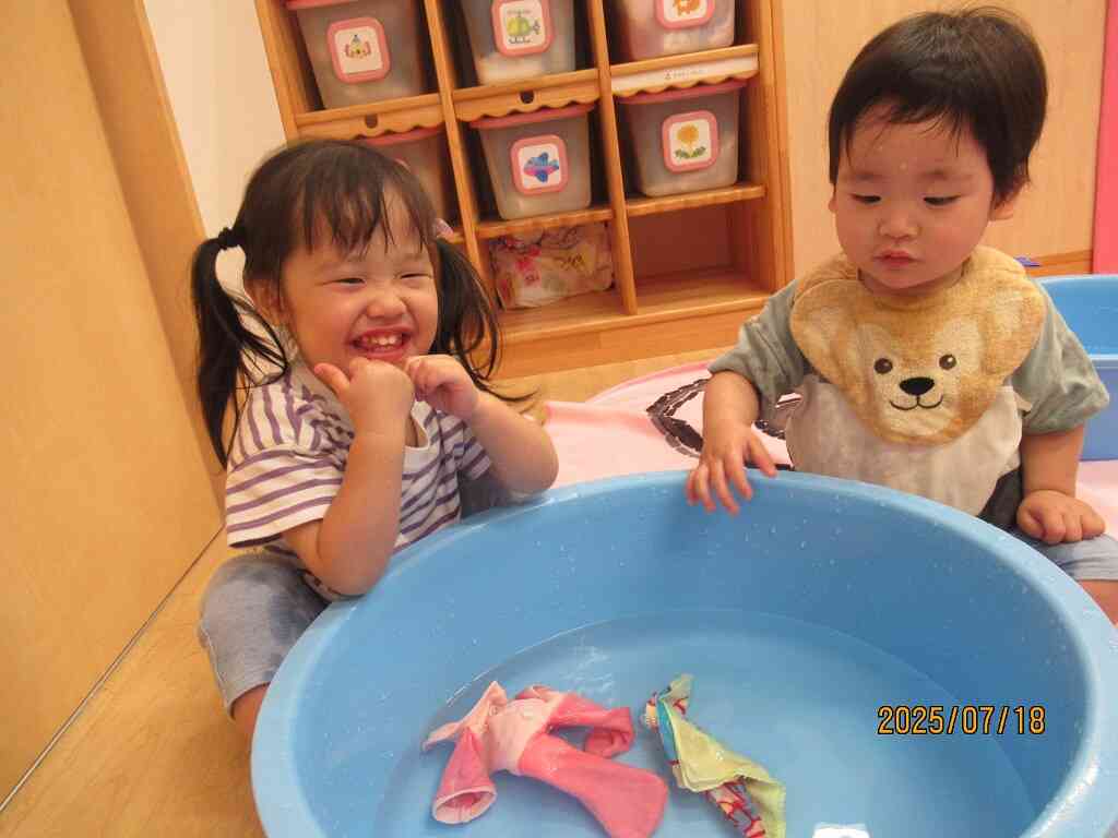 洗濯ごっこをしたよ!
