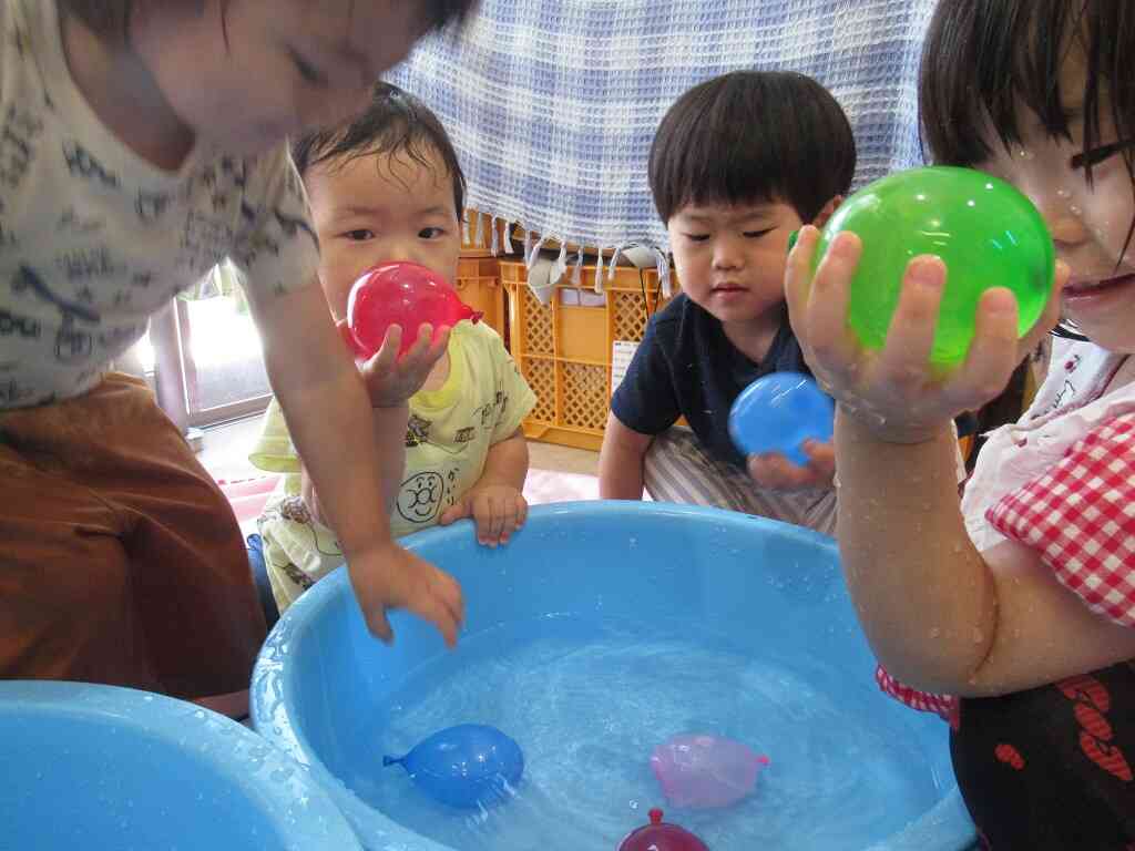 水風船が氷になったよ♪