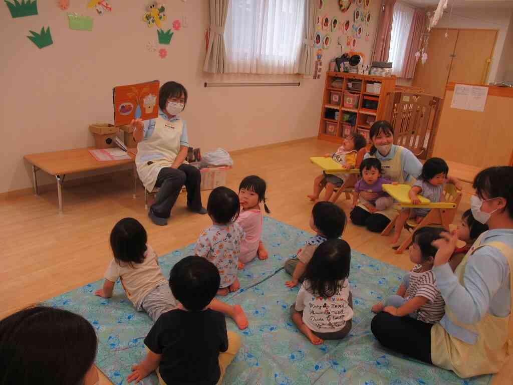 お月見の紙芝居を見ました♪