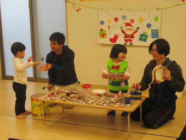 親子で楽器遊び