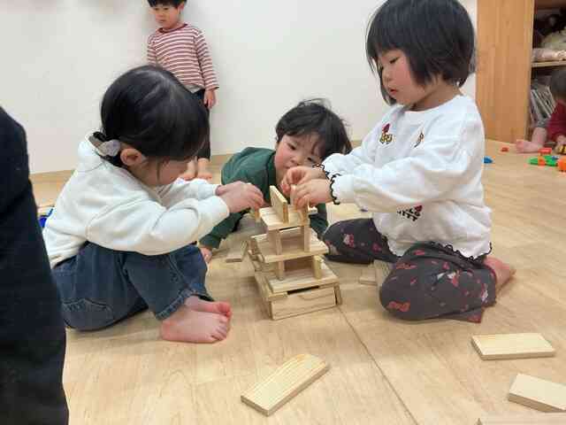 力を合わせてお家を作ったよ！