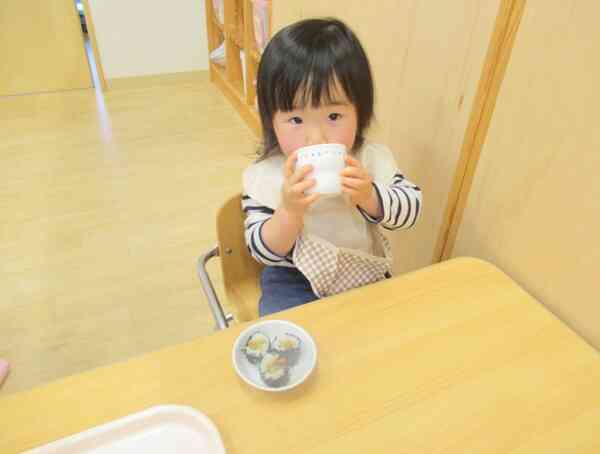 コップも両手で持てます♡