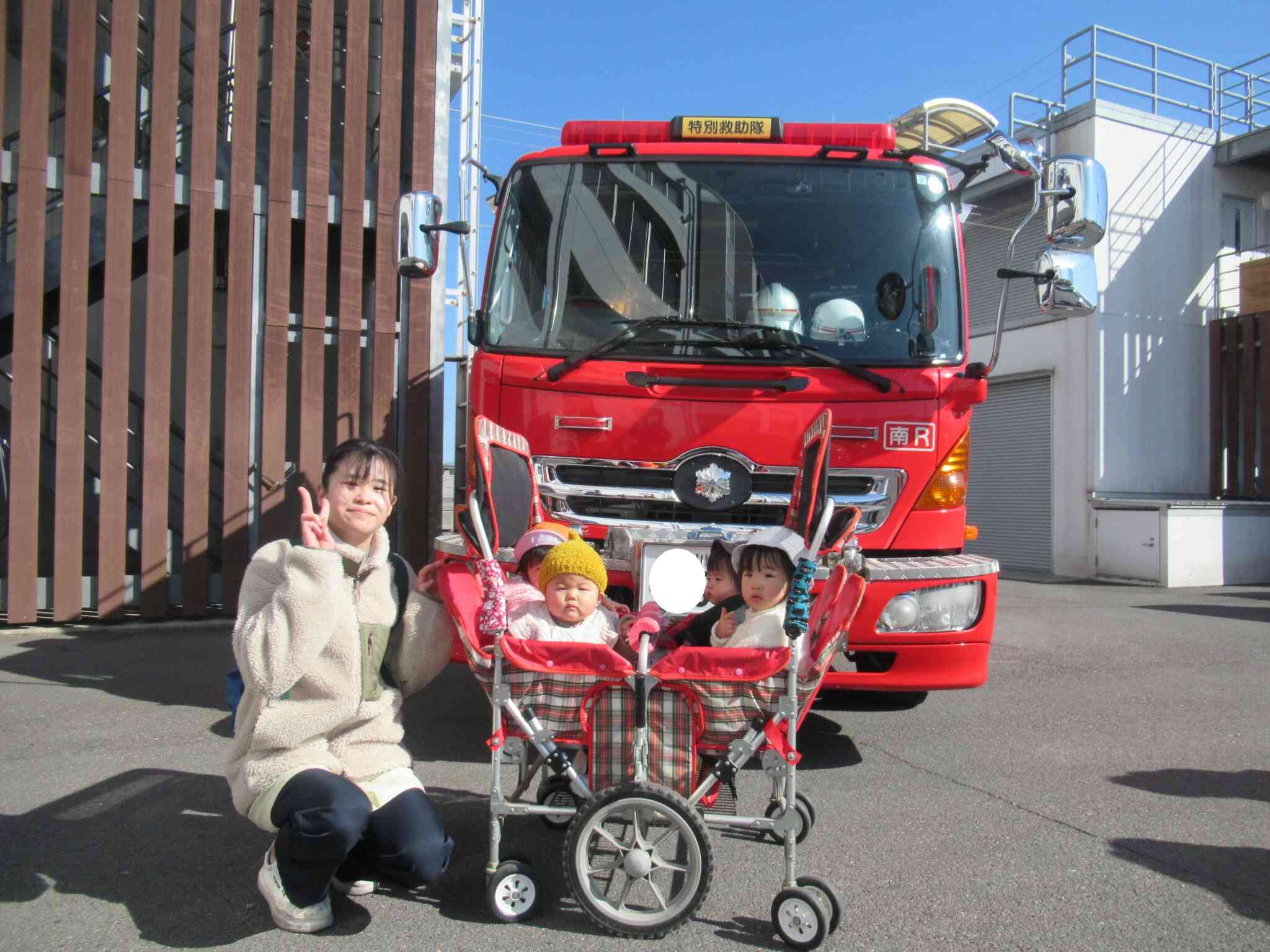 ０歳児さんで記念撮影♪