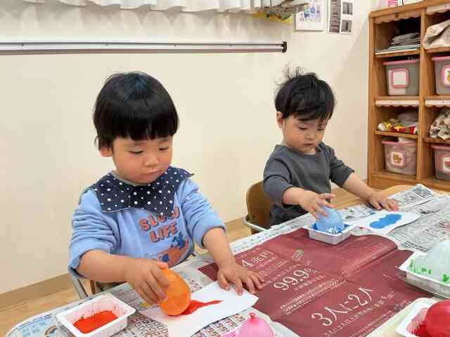 5月の壁面製作をしました！（1，2歳児)