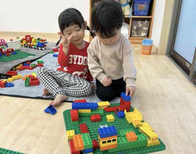 ブロックで遊んだよ！（2歳児）