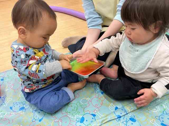 寒天遊びをしたよ♪（1、2歳児）