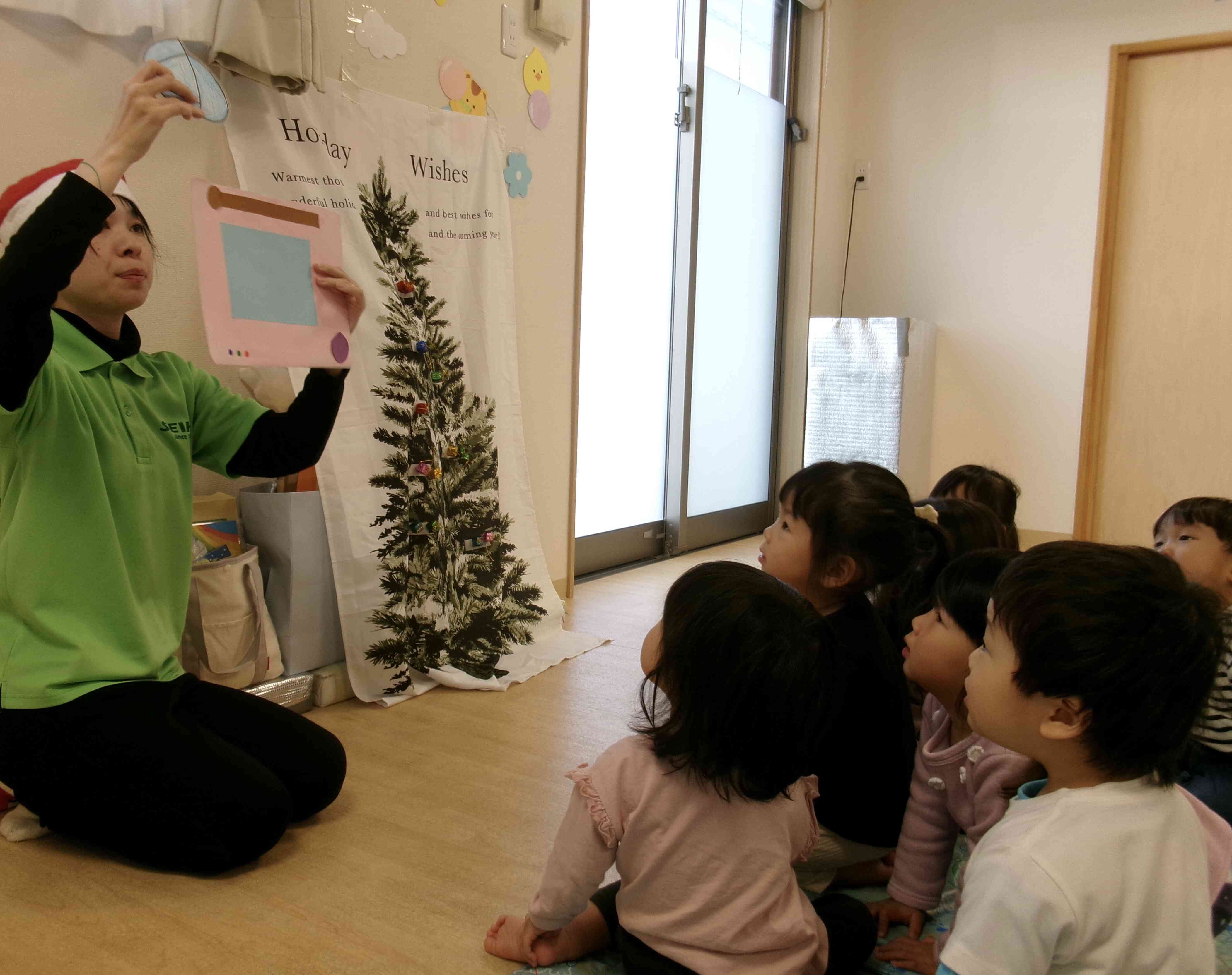 英語の時間、楽しいなぁ♡