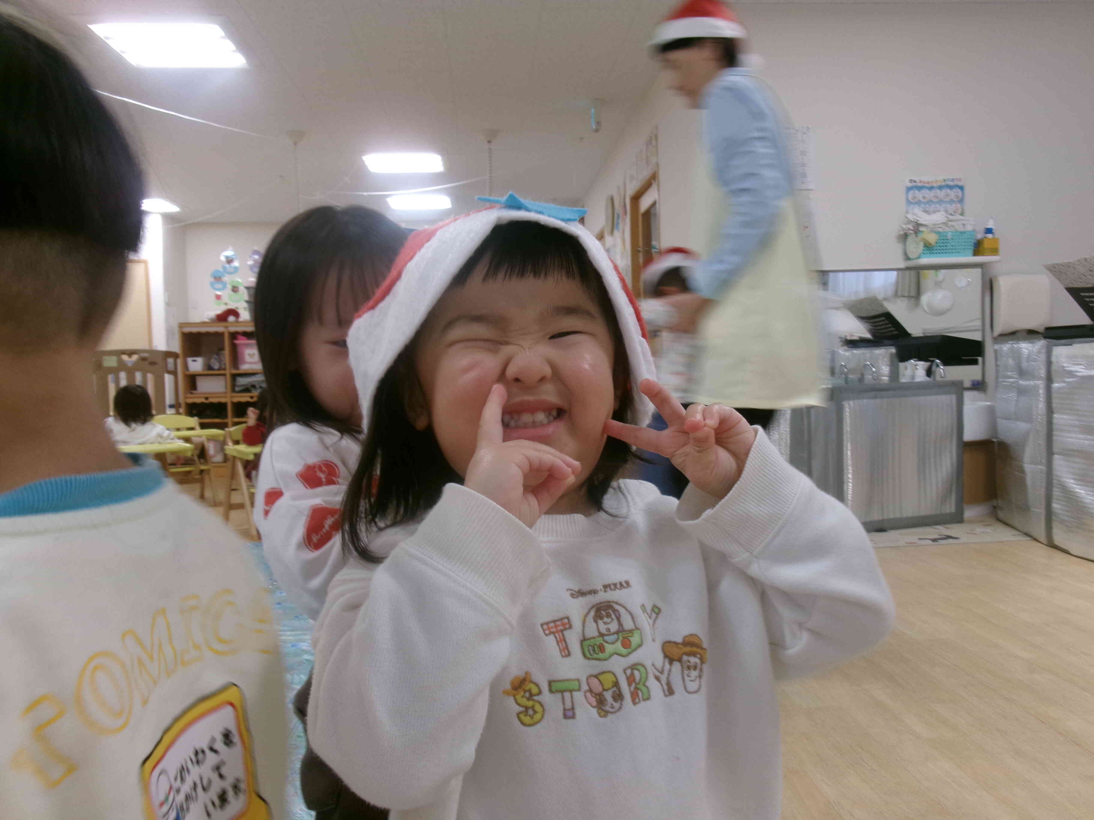 サンタさんの帽子、似合っているね♡