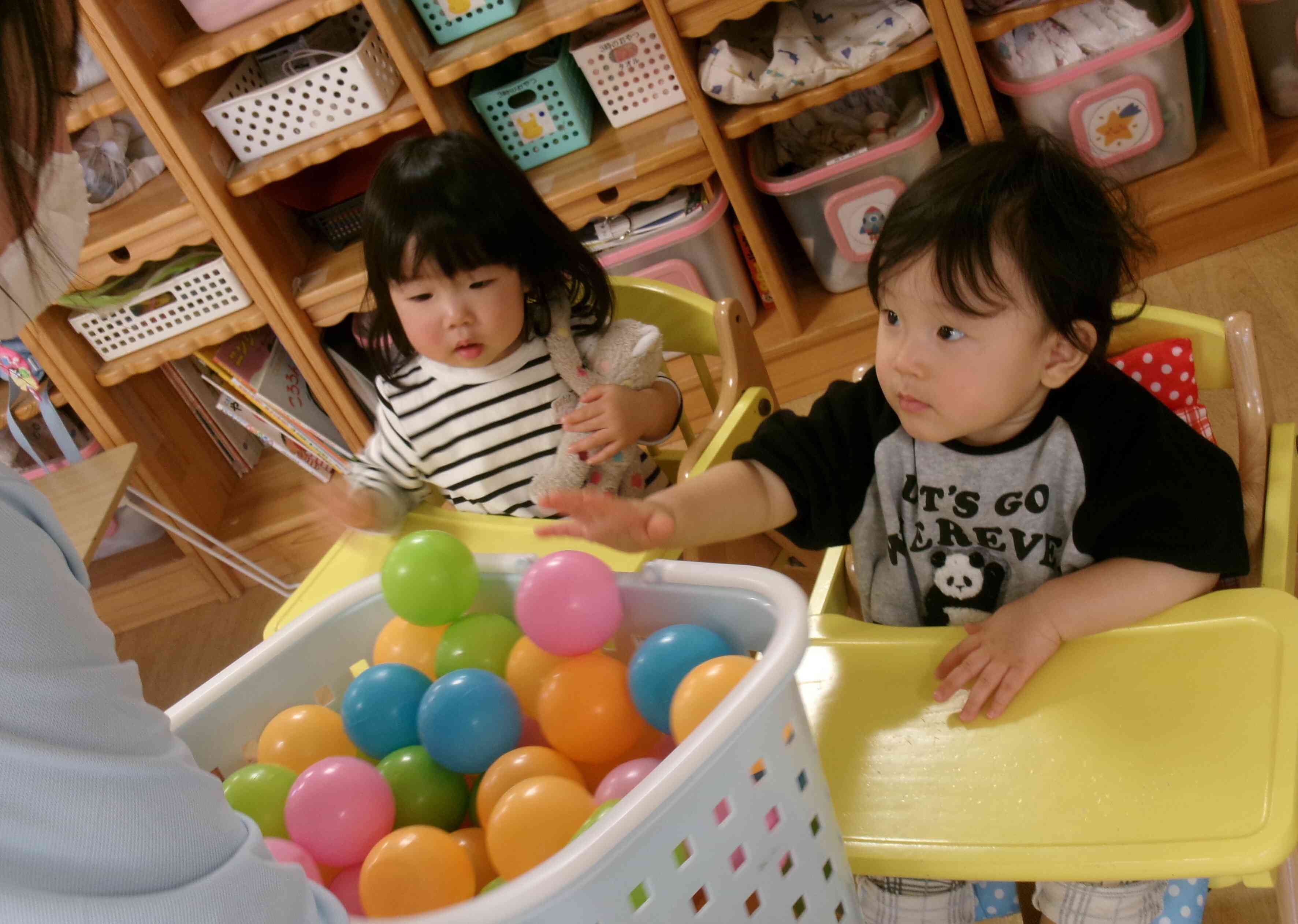 ボールを使って「豆まき」をしたよ♪