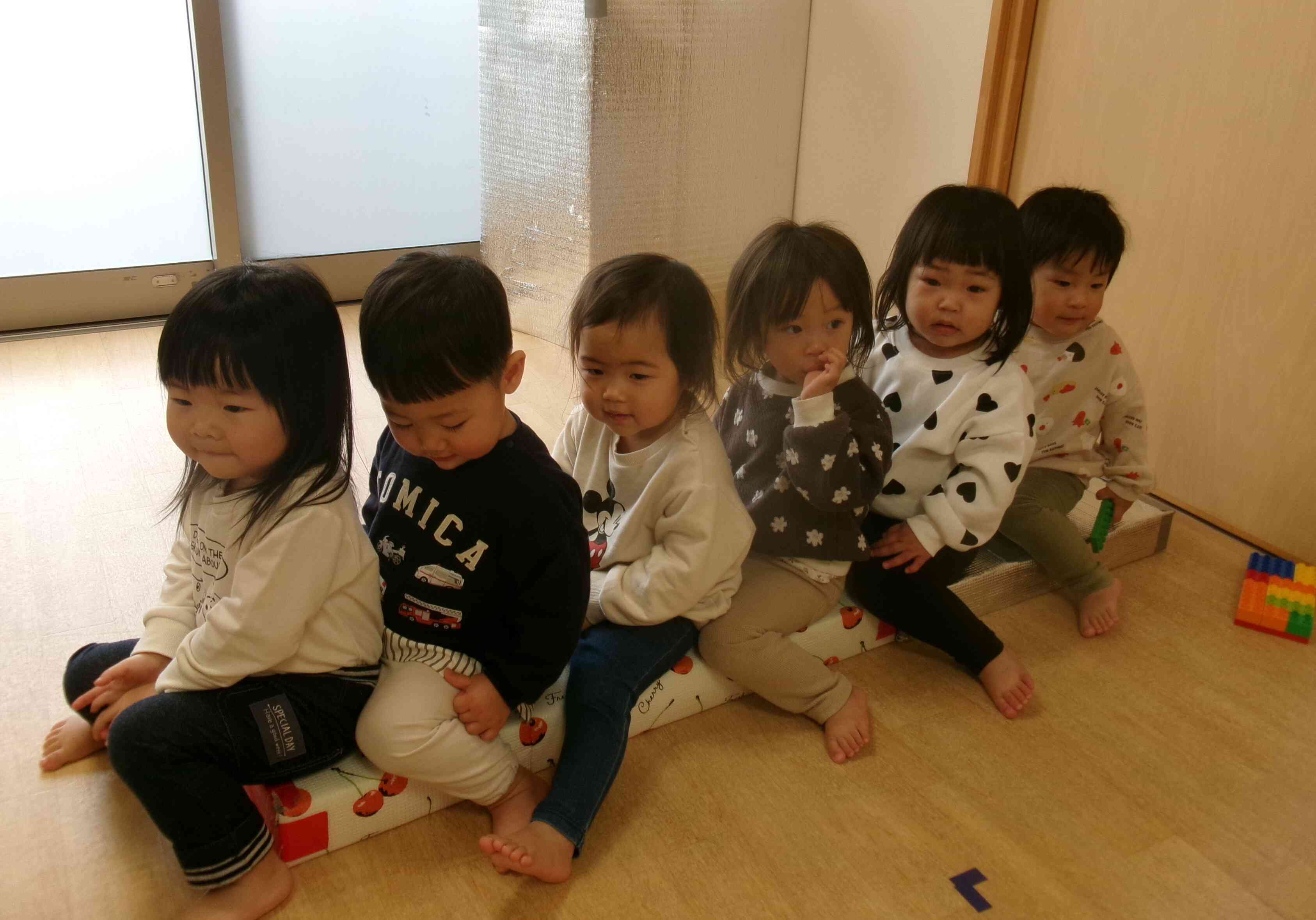 みんなでバスに乗って、出発～♪