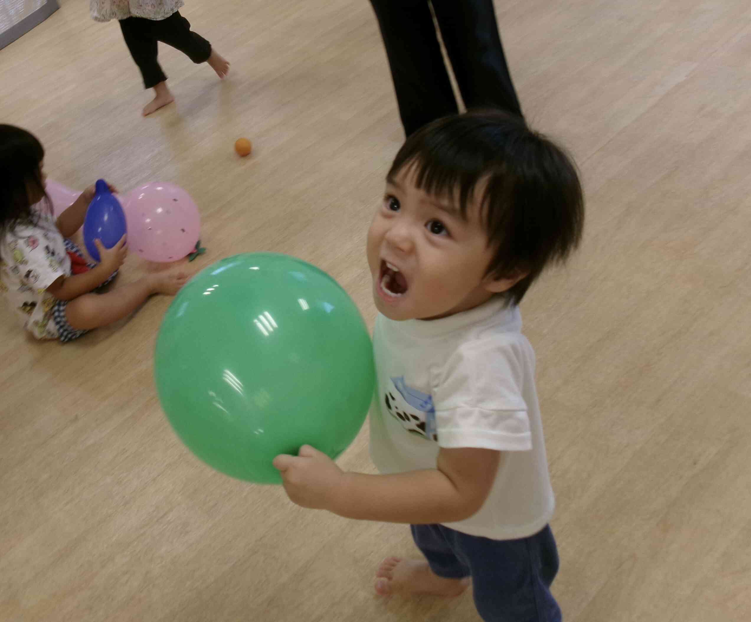 風船遊びたのしーい!