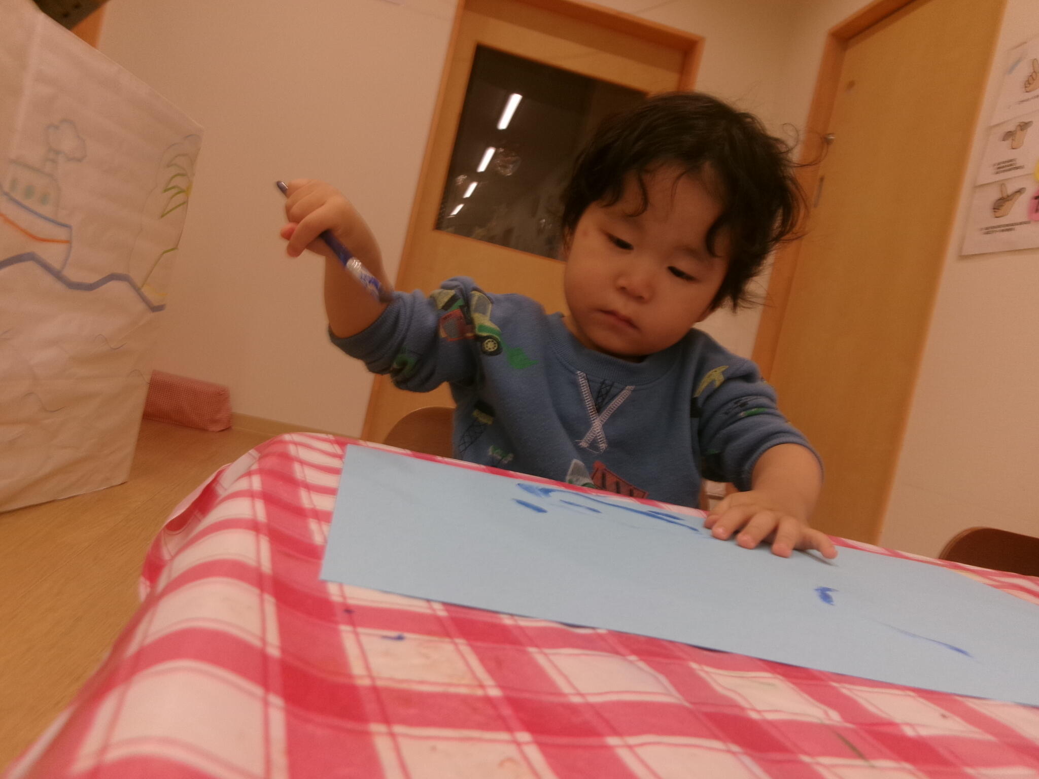 「うーん、どう描こうかなぁ・・・」