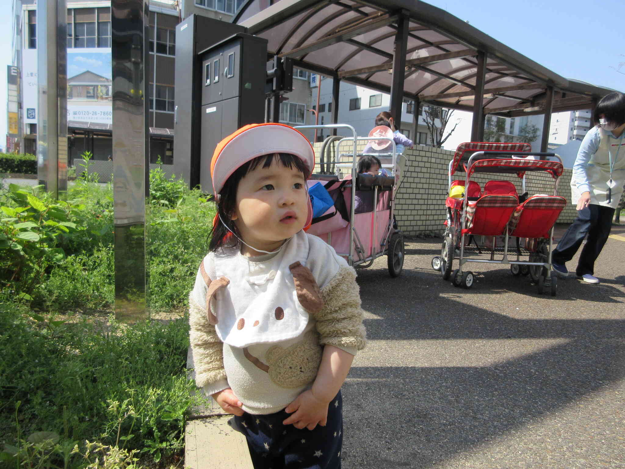 何かを発見！何を見つけたのかな・・・？