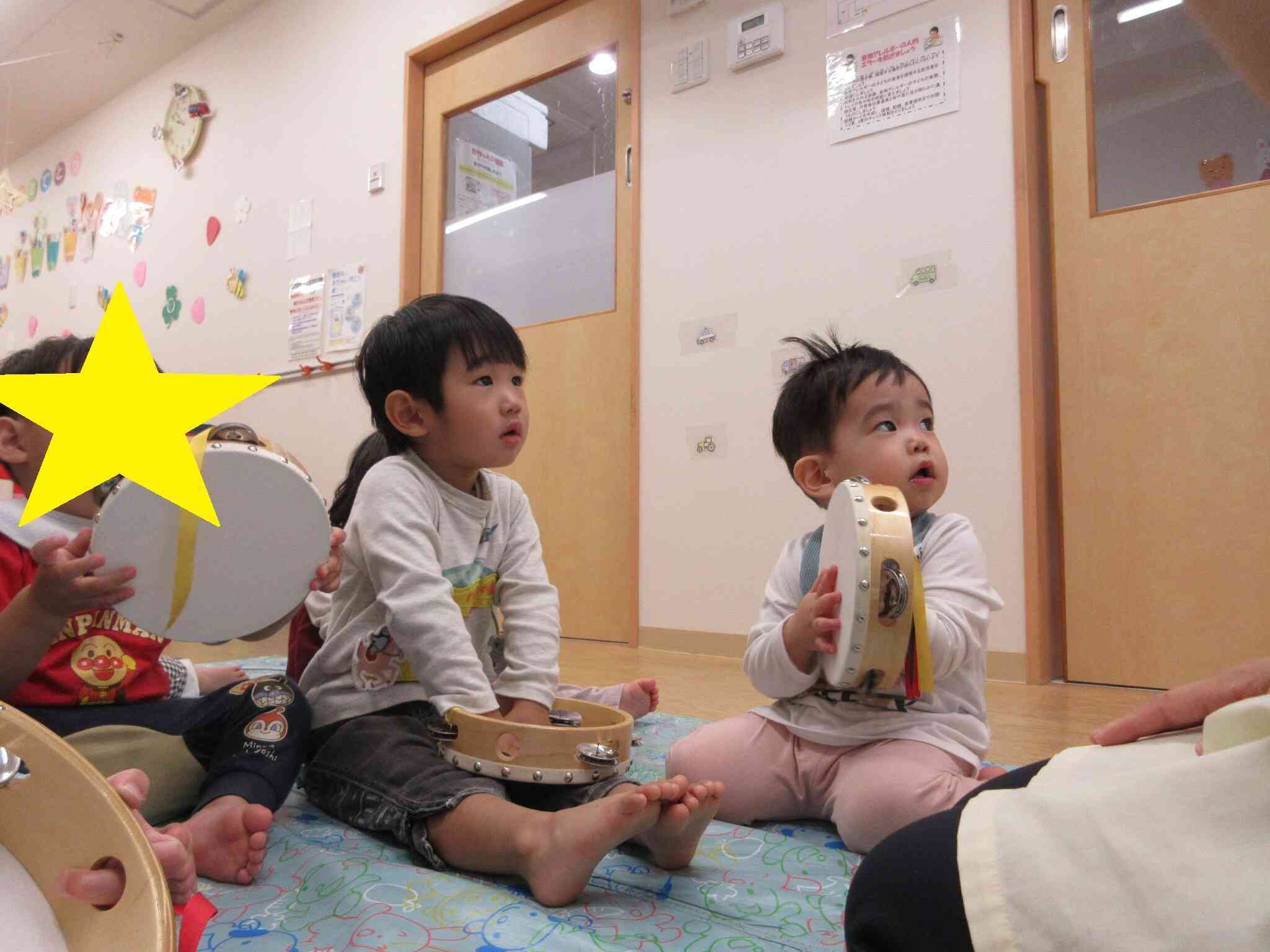 楽器遊びをしました！（1，2歳児　あひる、うさぎ組）