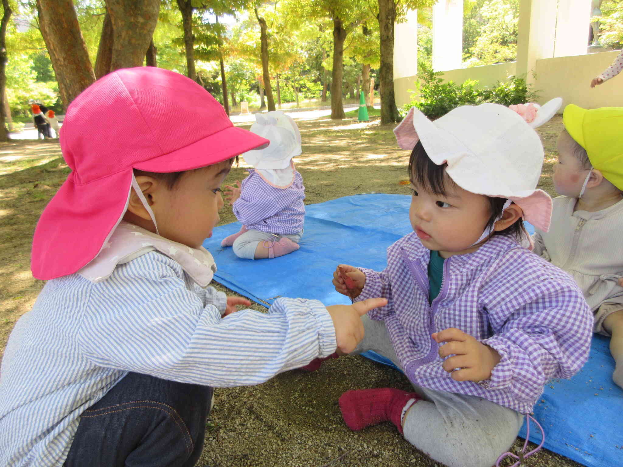 中央公園で遊んだよ！（0歳児　ひよこ組）
