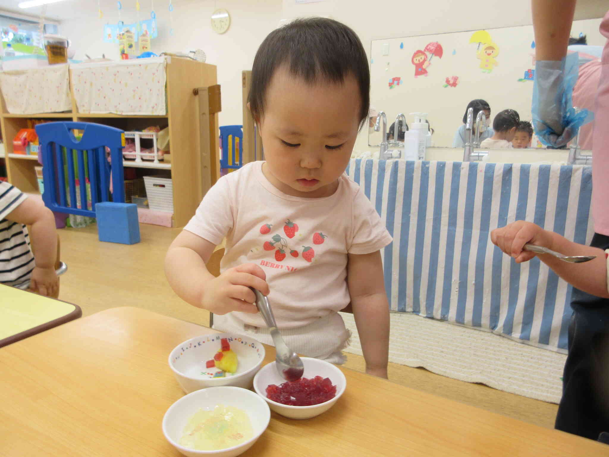 さつまいもの周りに寒天をまぶして完成☆