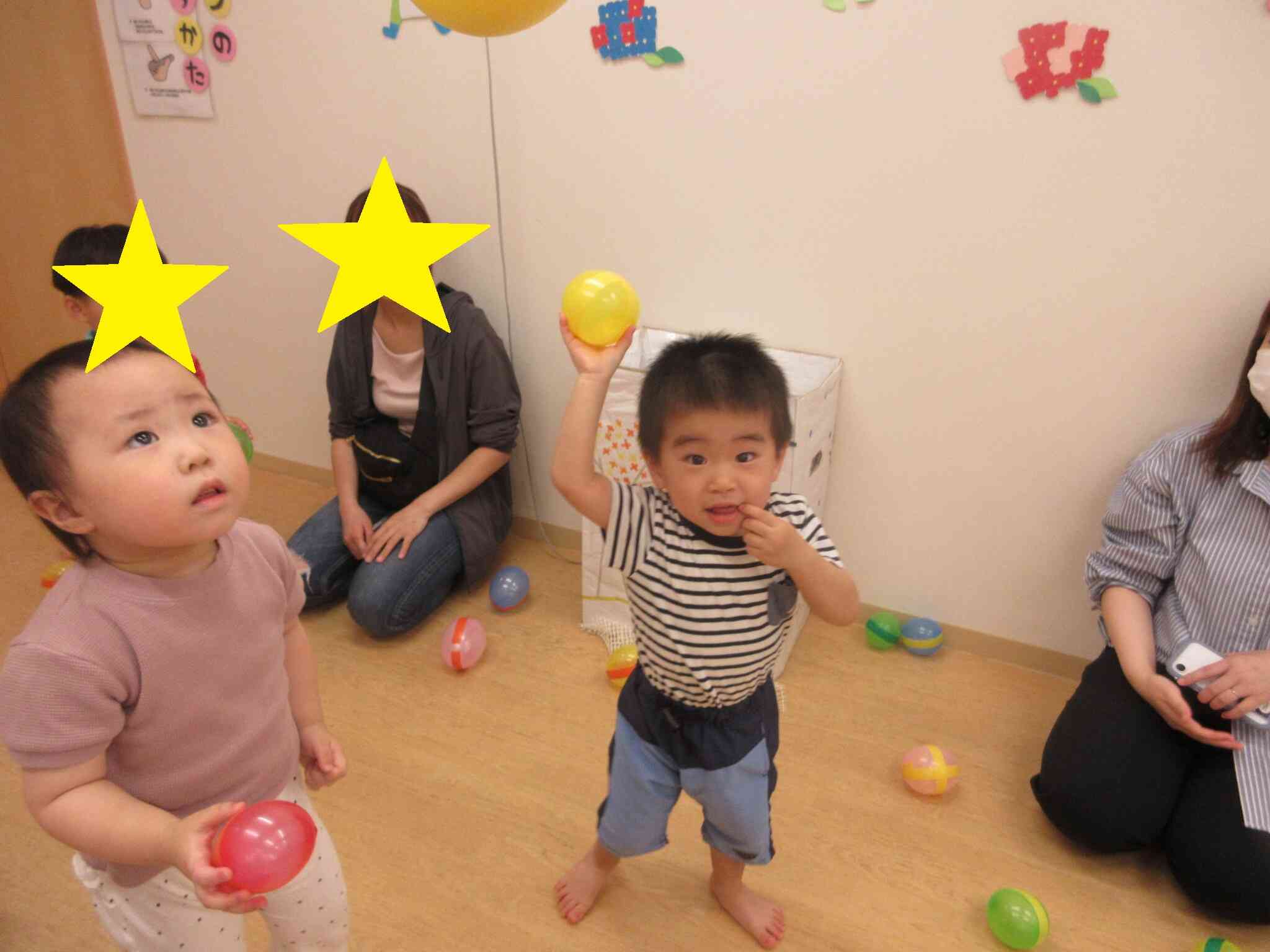 的に向かってボール風船を投げるよ！