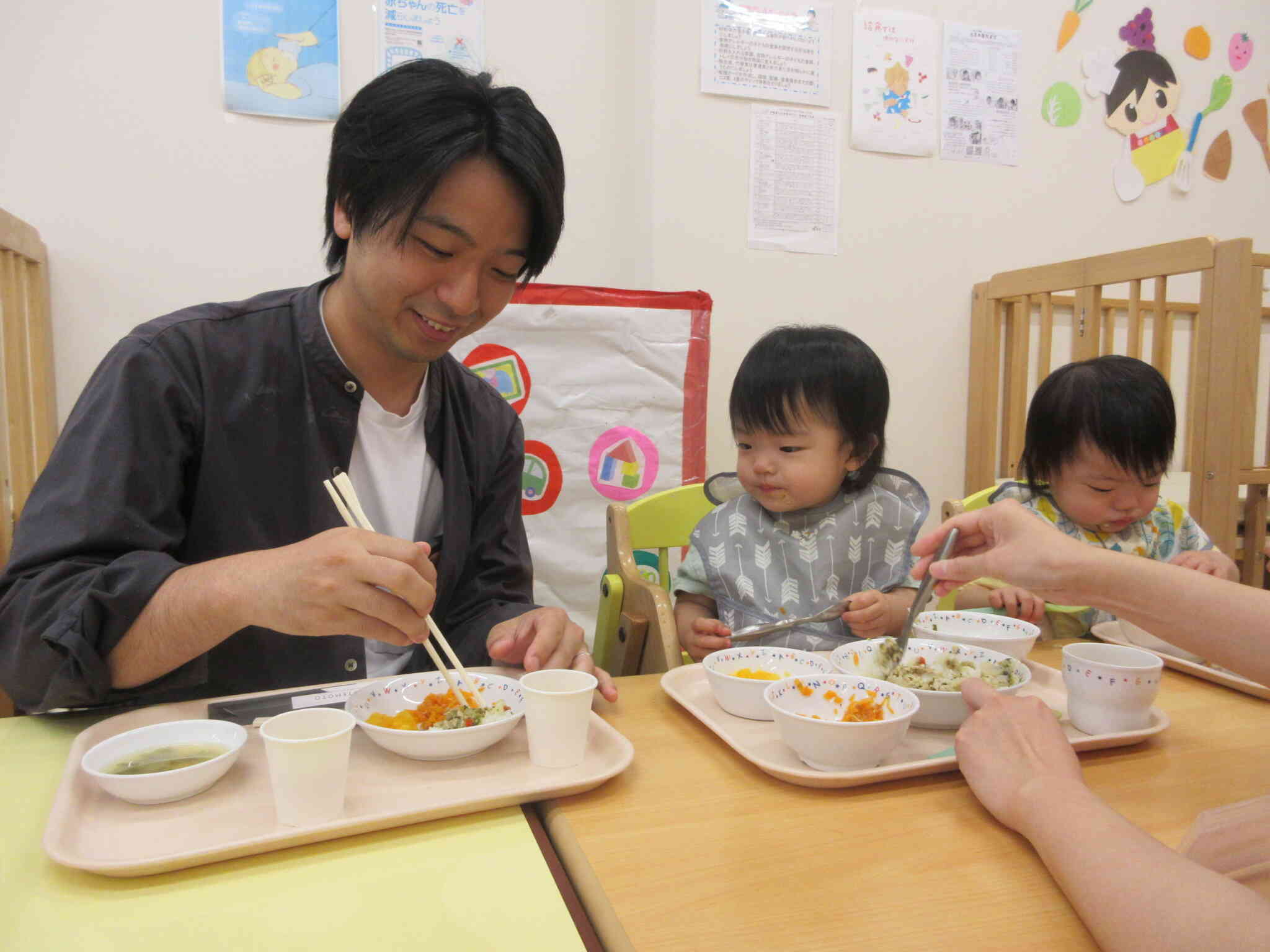 給食・試食会の様子