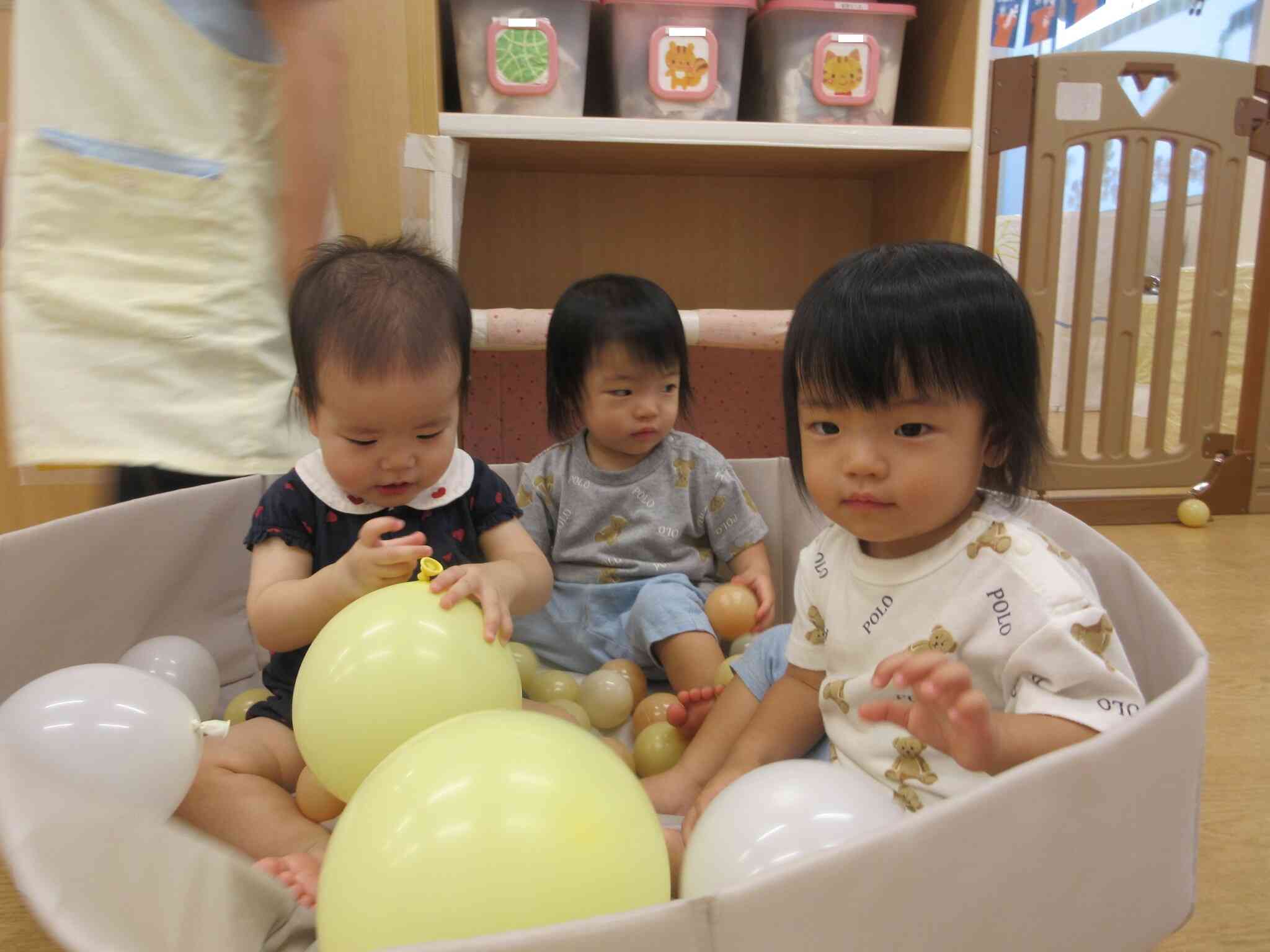 お月様とお団子に見立てた風船遊びもしたよ！