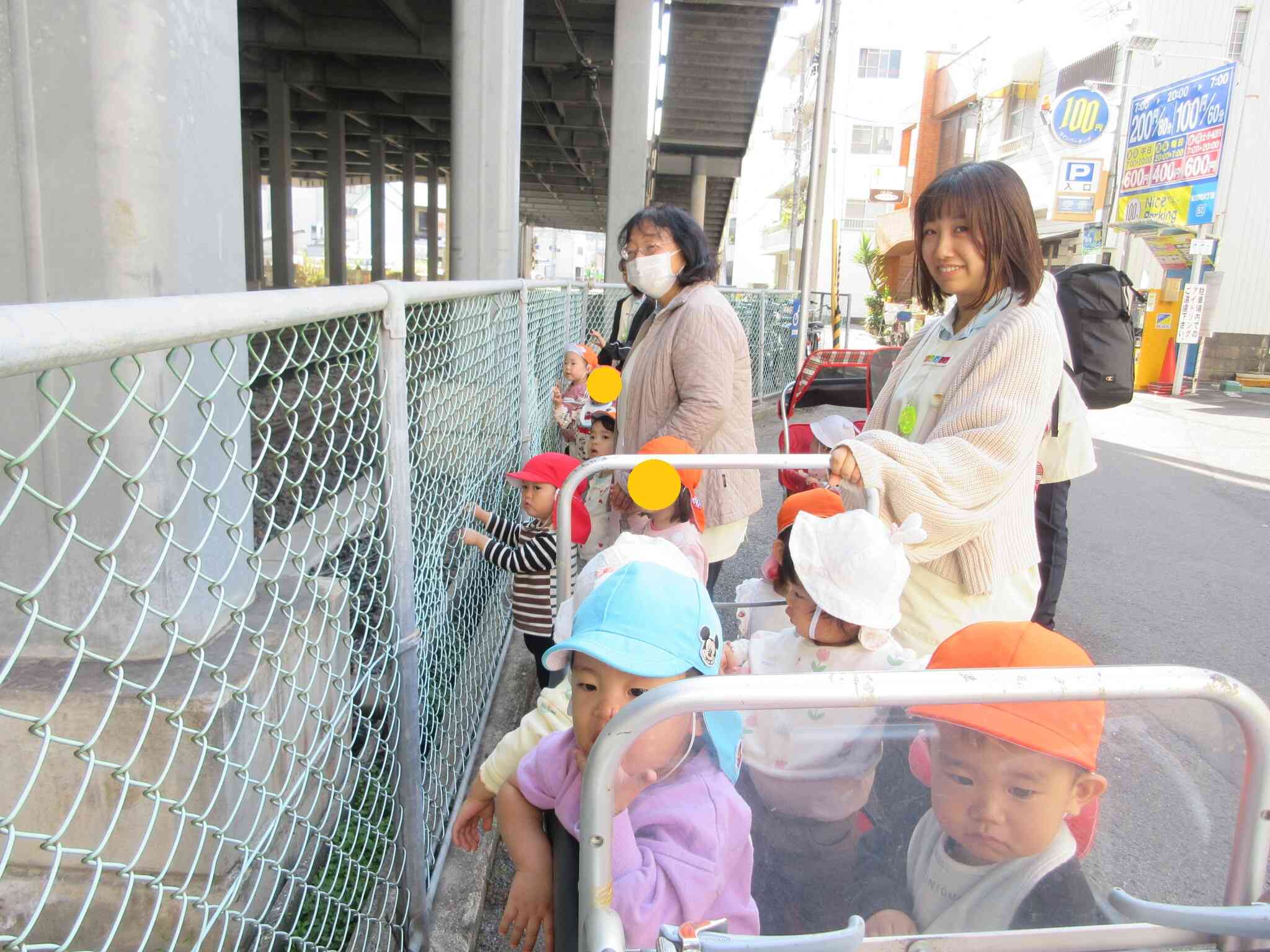 電車まだかな～？