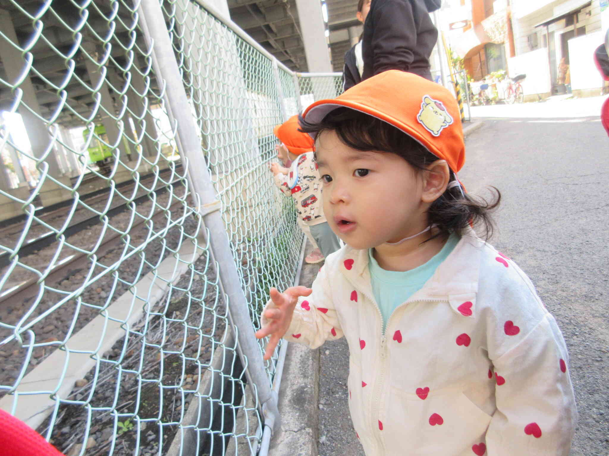 何色の電車が来るかな？