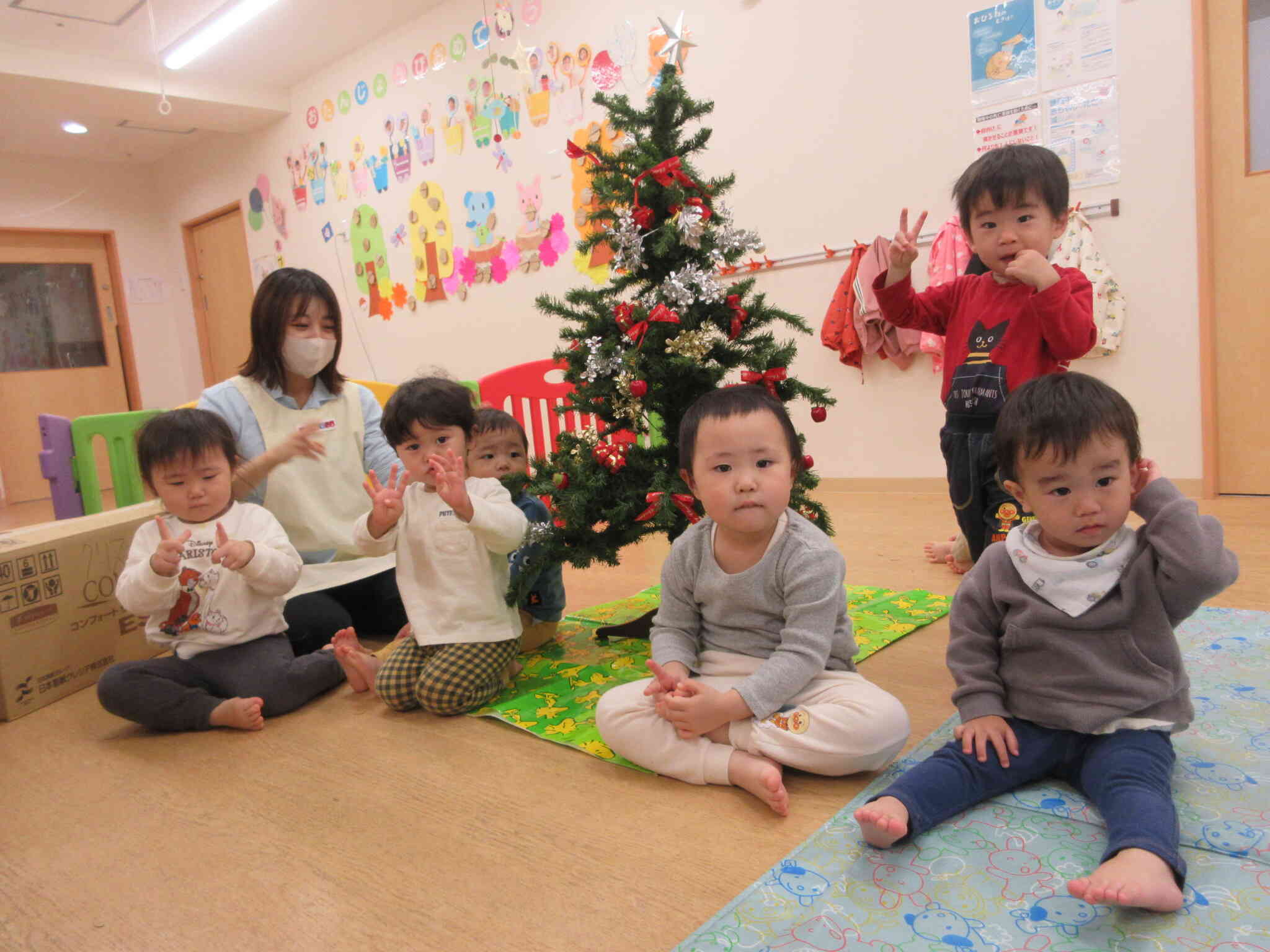 完成しました！さぁ、玄関に飾ろうね！