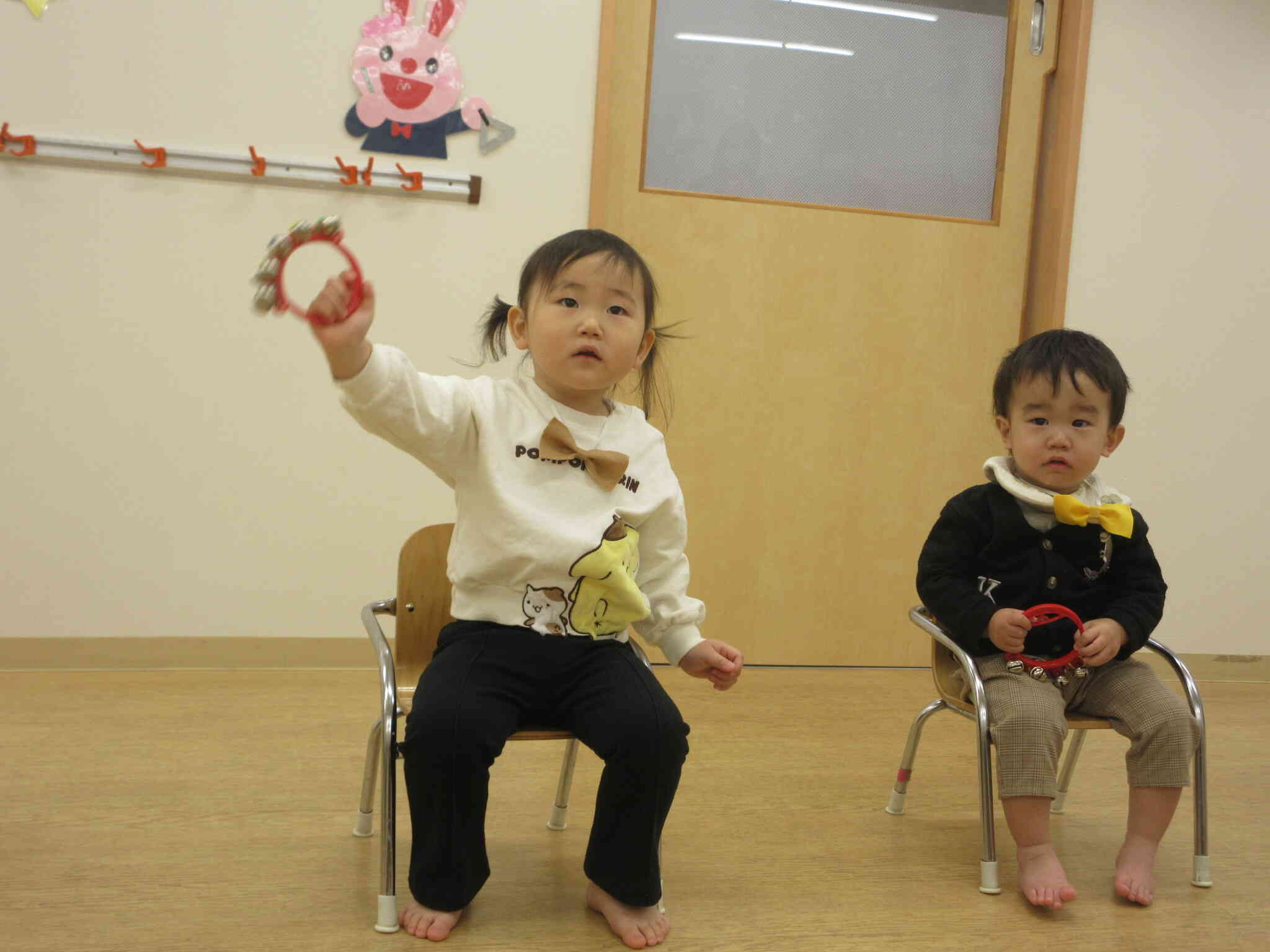 鈴をリンリン♪