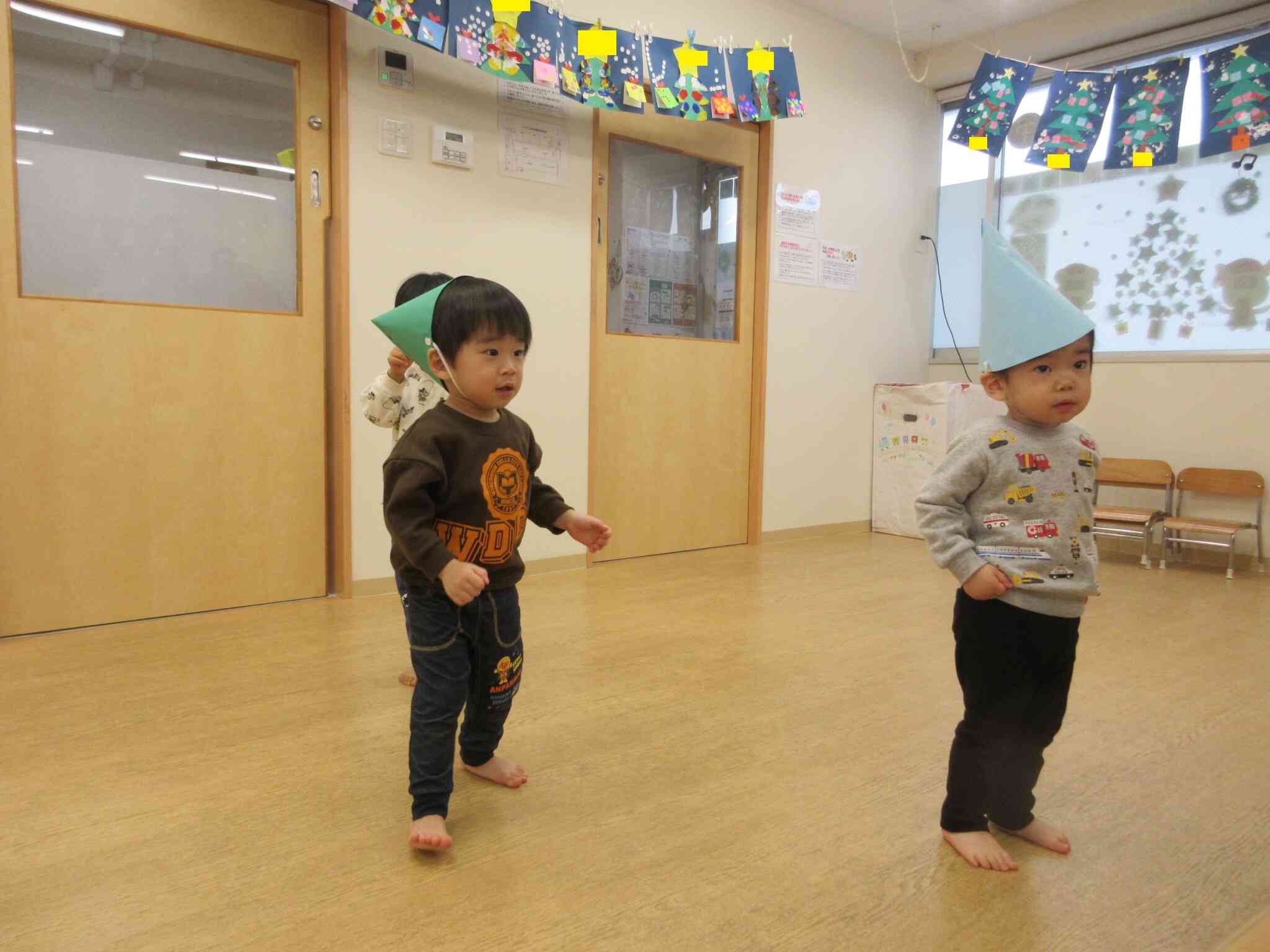 みんな大好き「はたらくくるま」のダンスを踊ったよ♪