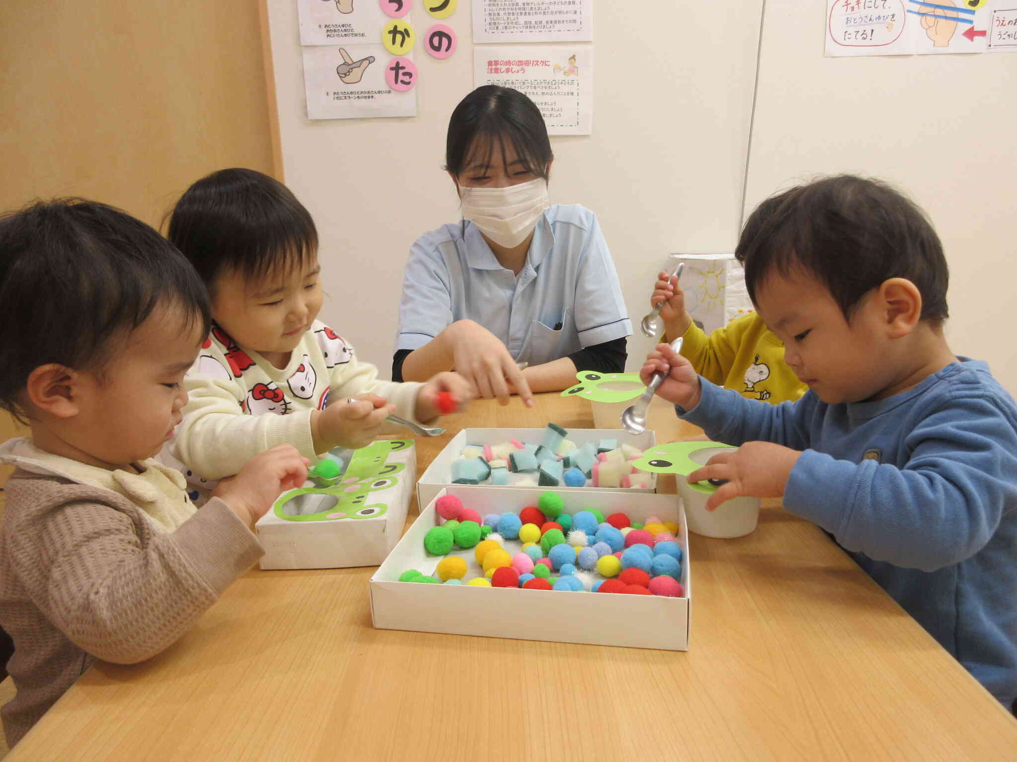 スプーンの正しい持ち方を知ろう！