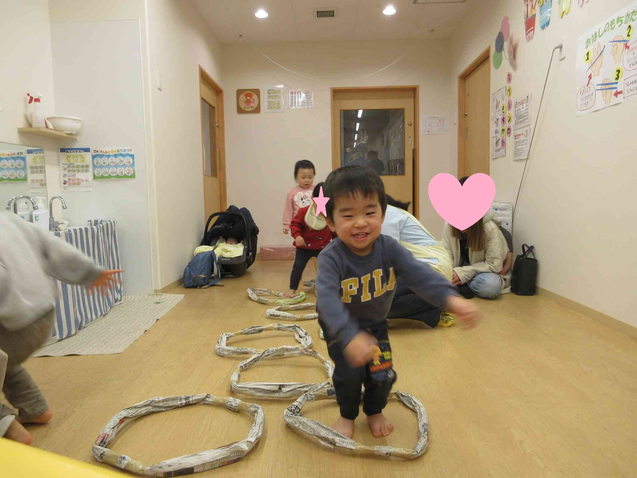 ケンケンパ遊びをしたよ！（あひる、うさぎ組）