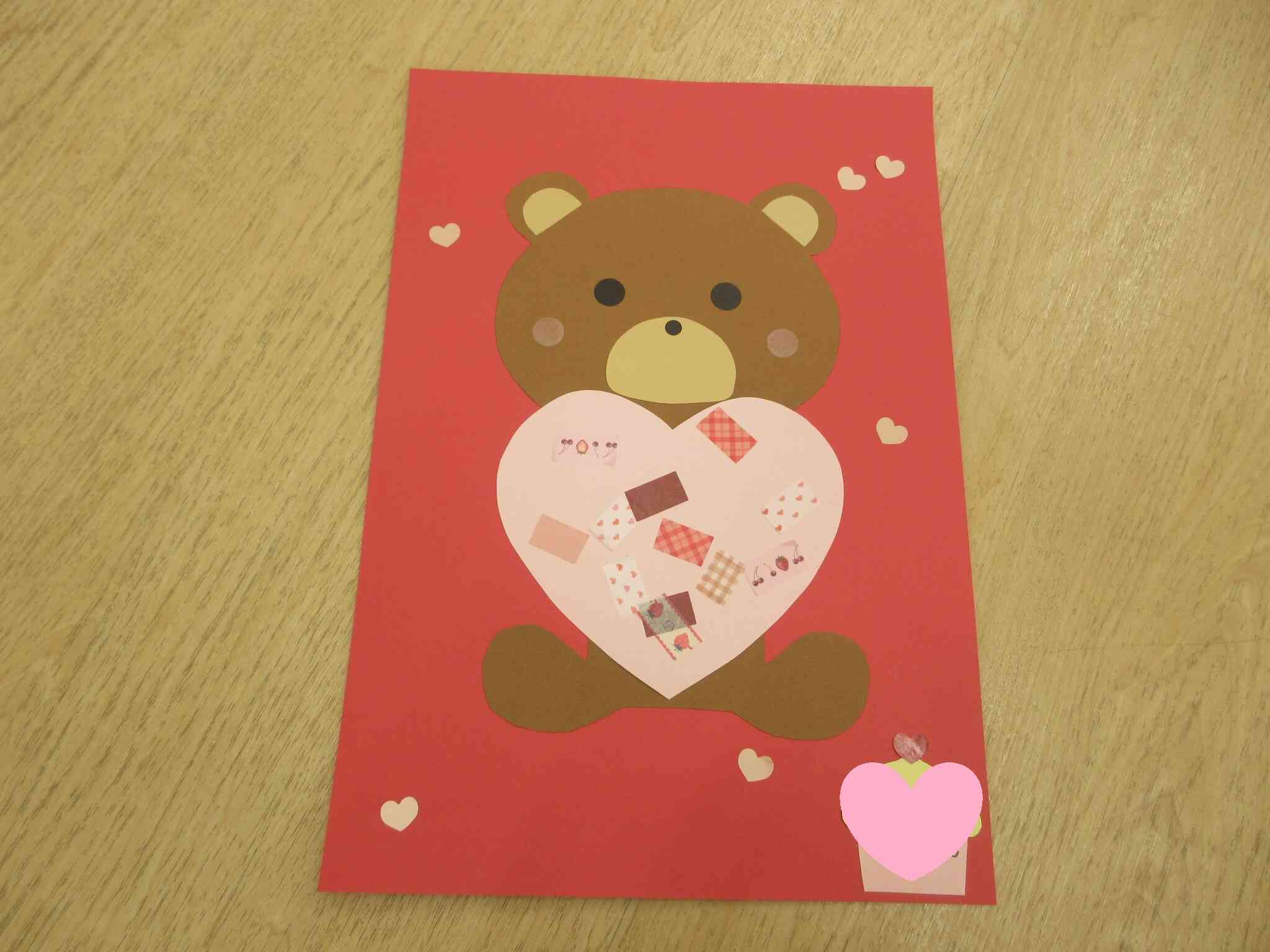 バレンタイン製作をしました！（０歳児　ひよこ組）