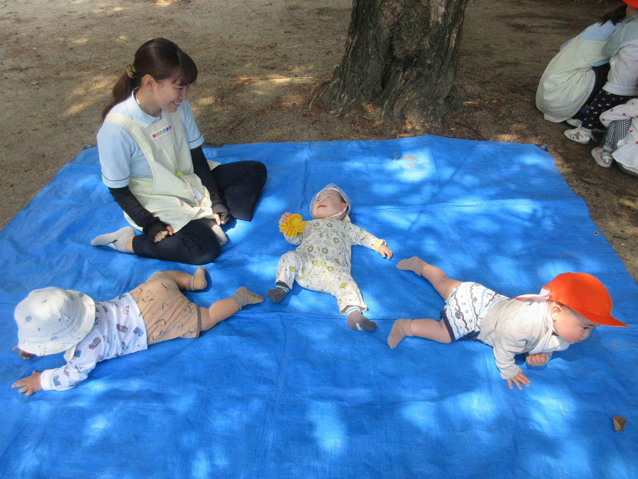 公園に遊びに行ったよ！（０歳児　ひよこ組）
