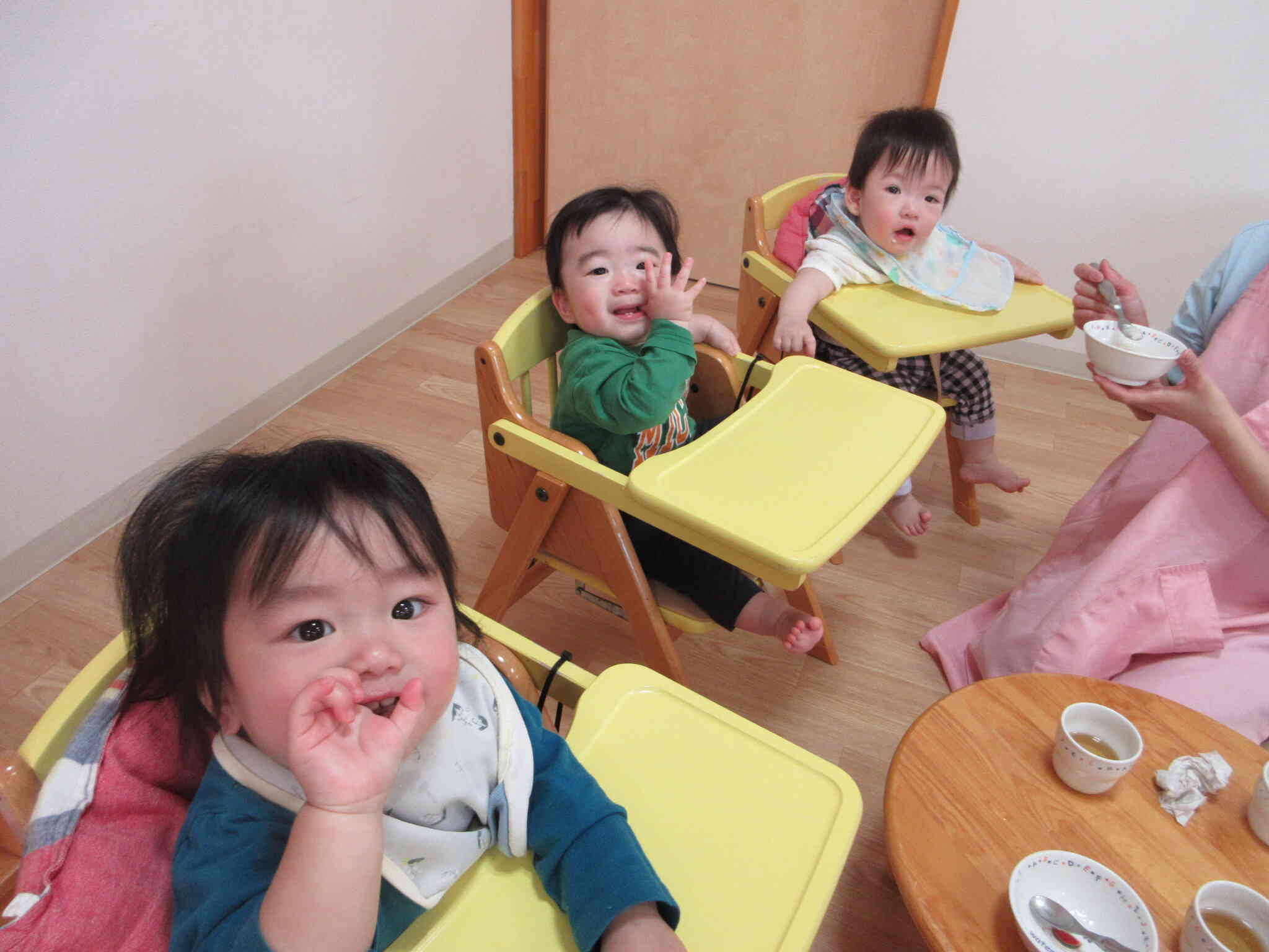 ひよこ組さんのお食事前の様子♪