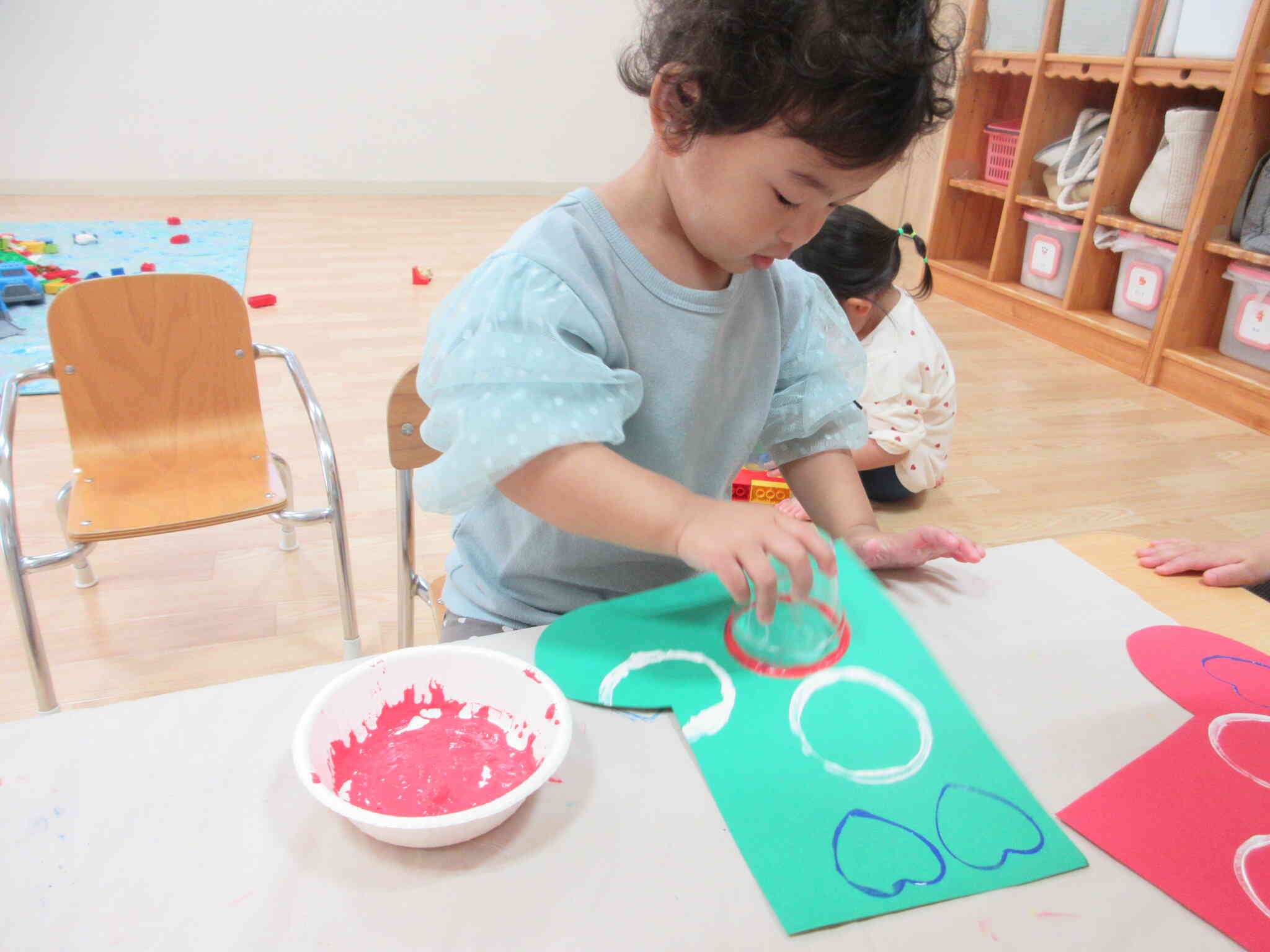 製作遊び(あひる組・うさぎ組)