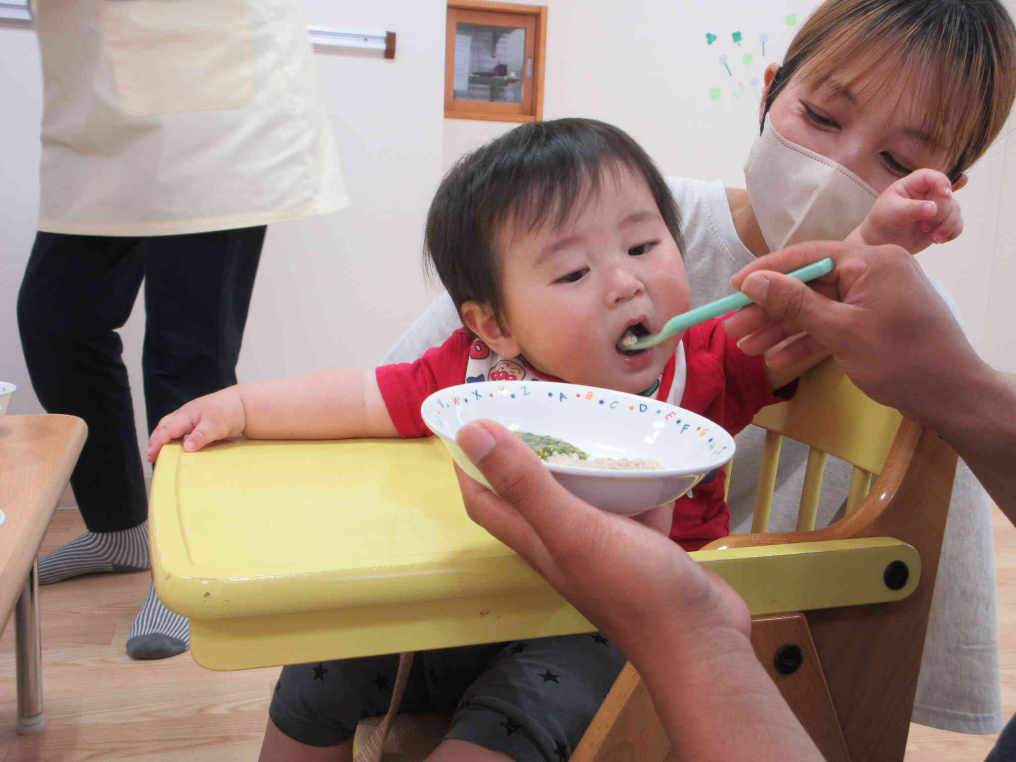 大きくお口を開けて｢あ～ん｣食欲モリモリ♪