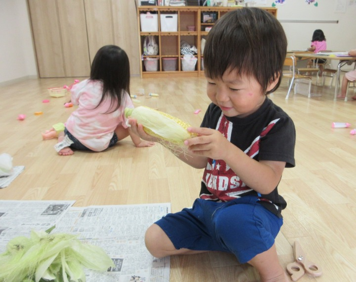 残る皮もあと少し、最後まで頑張るぞ~!