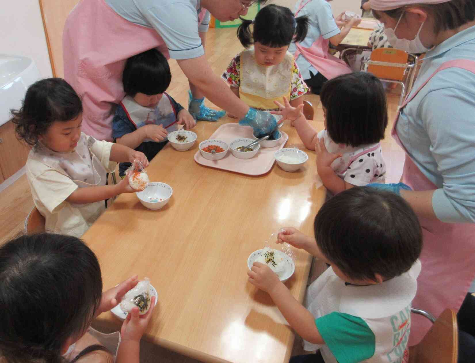 にぎにぎ、楽しいね