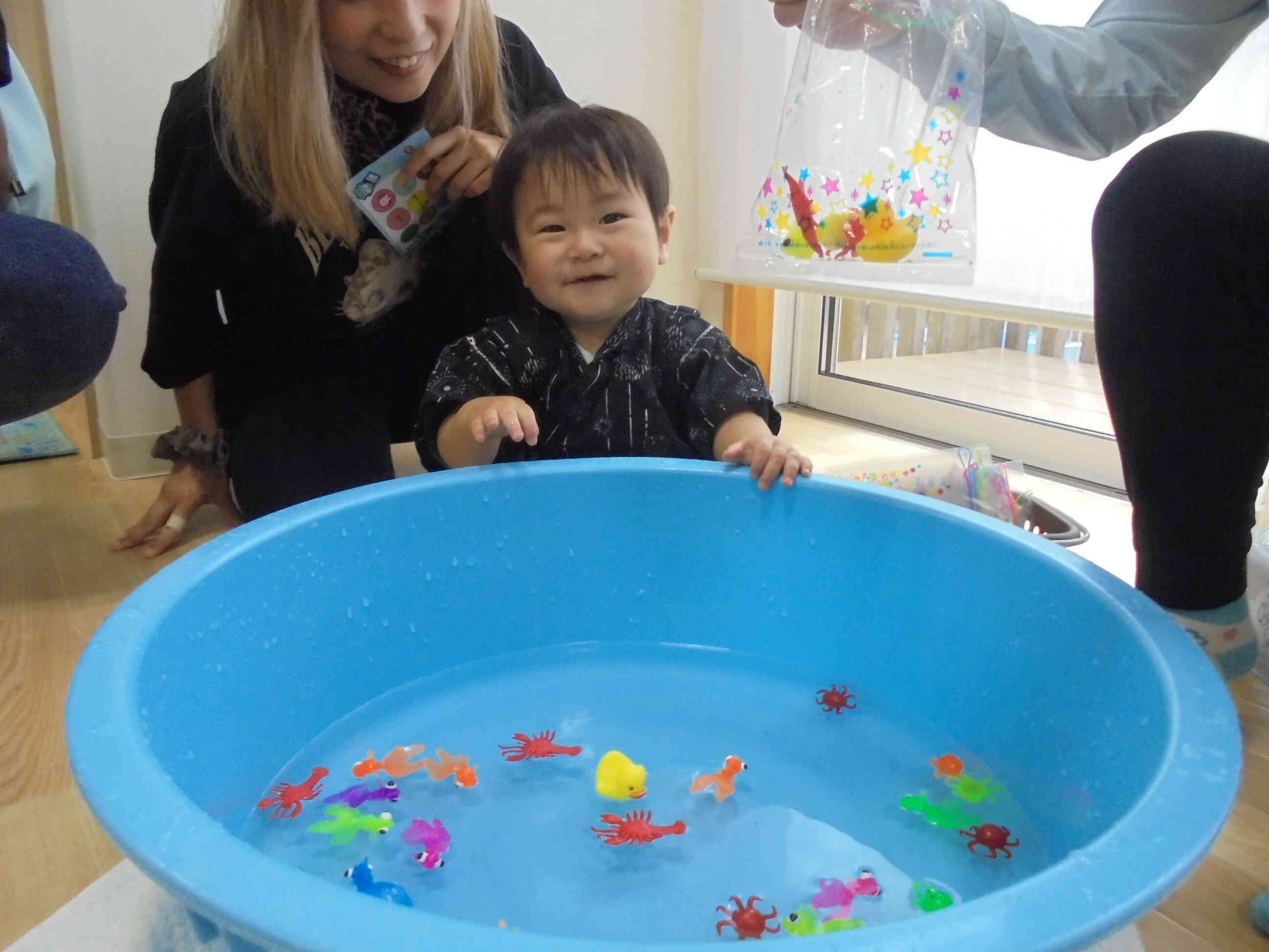 金魚すくい楽しいね✰金魚、すくえたかな？