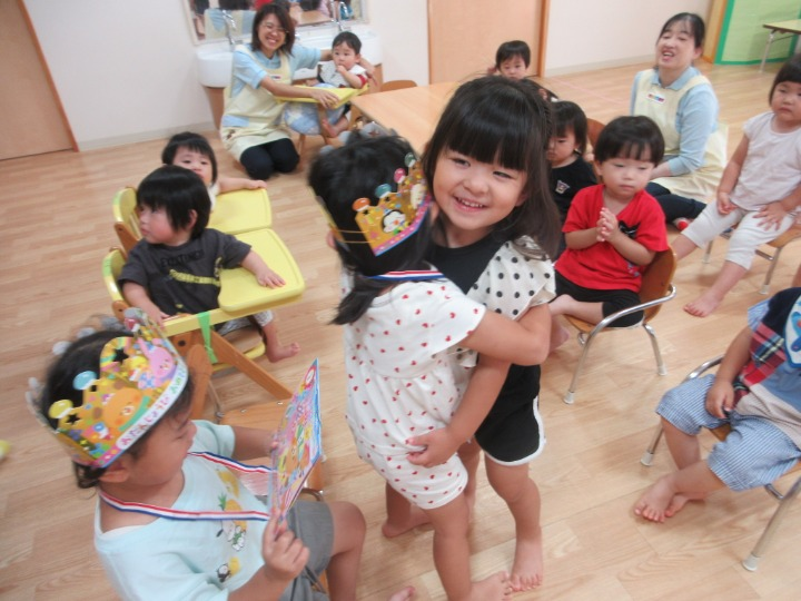 誕生日カード授与