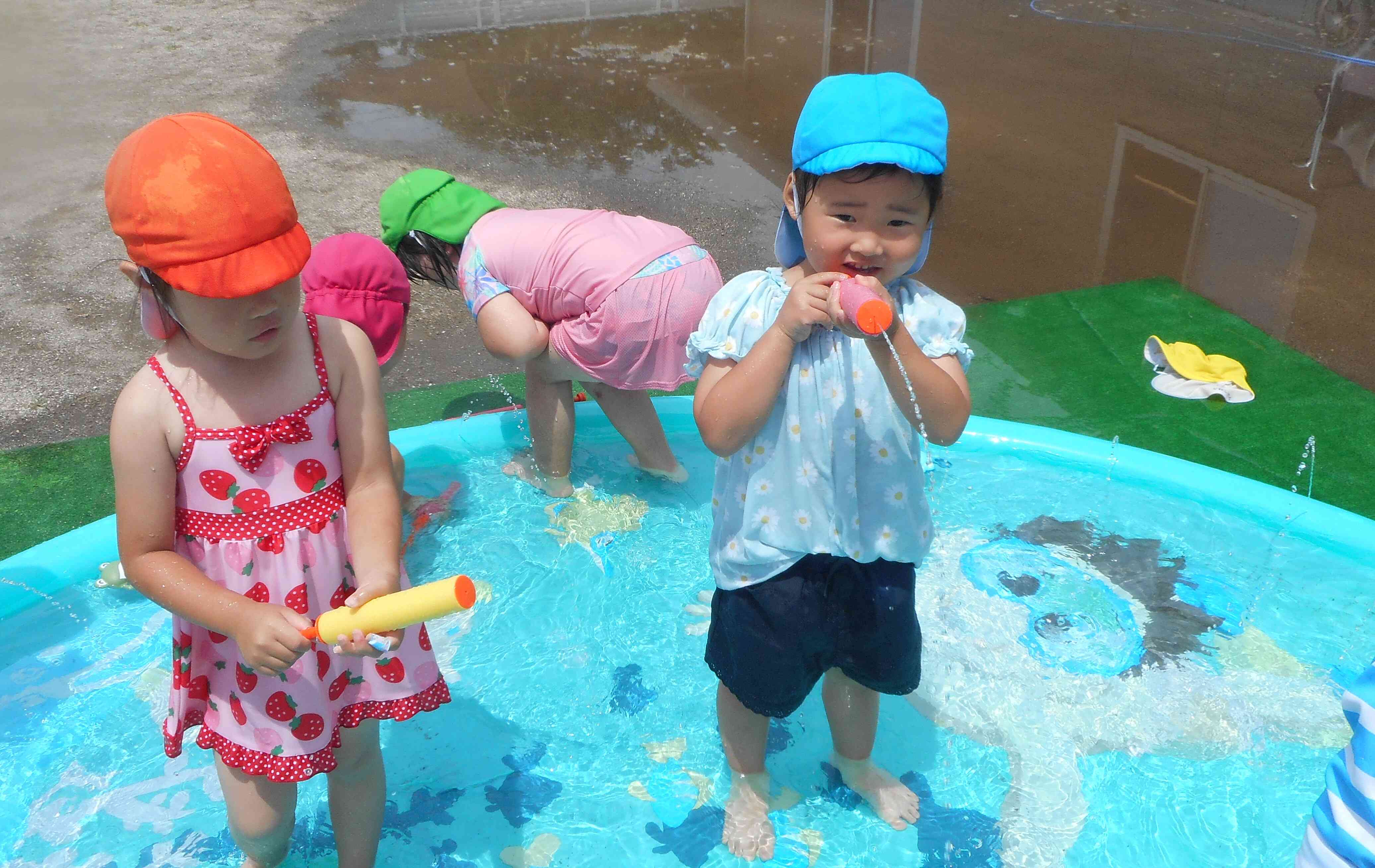 水鉄砲楽しいな♪