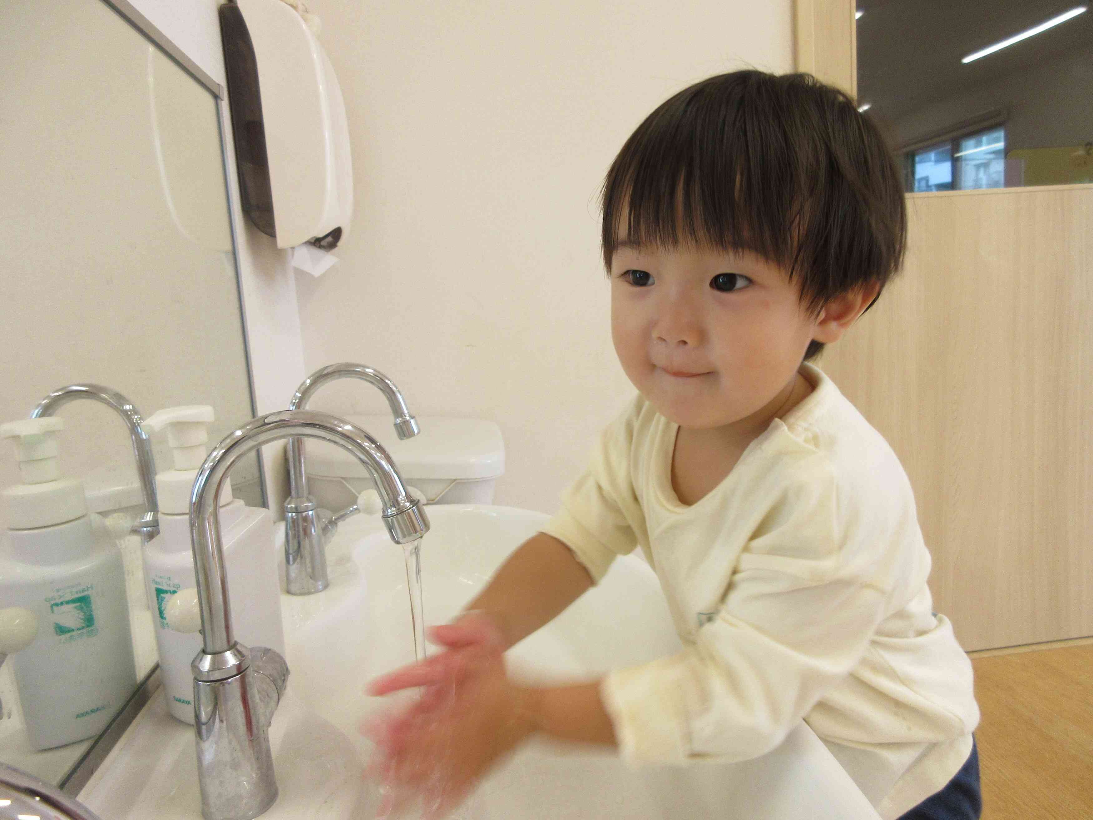 上手に手を洗えるかな？？