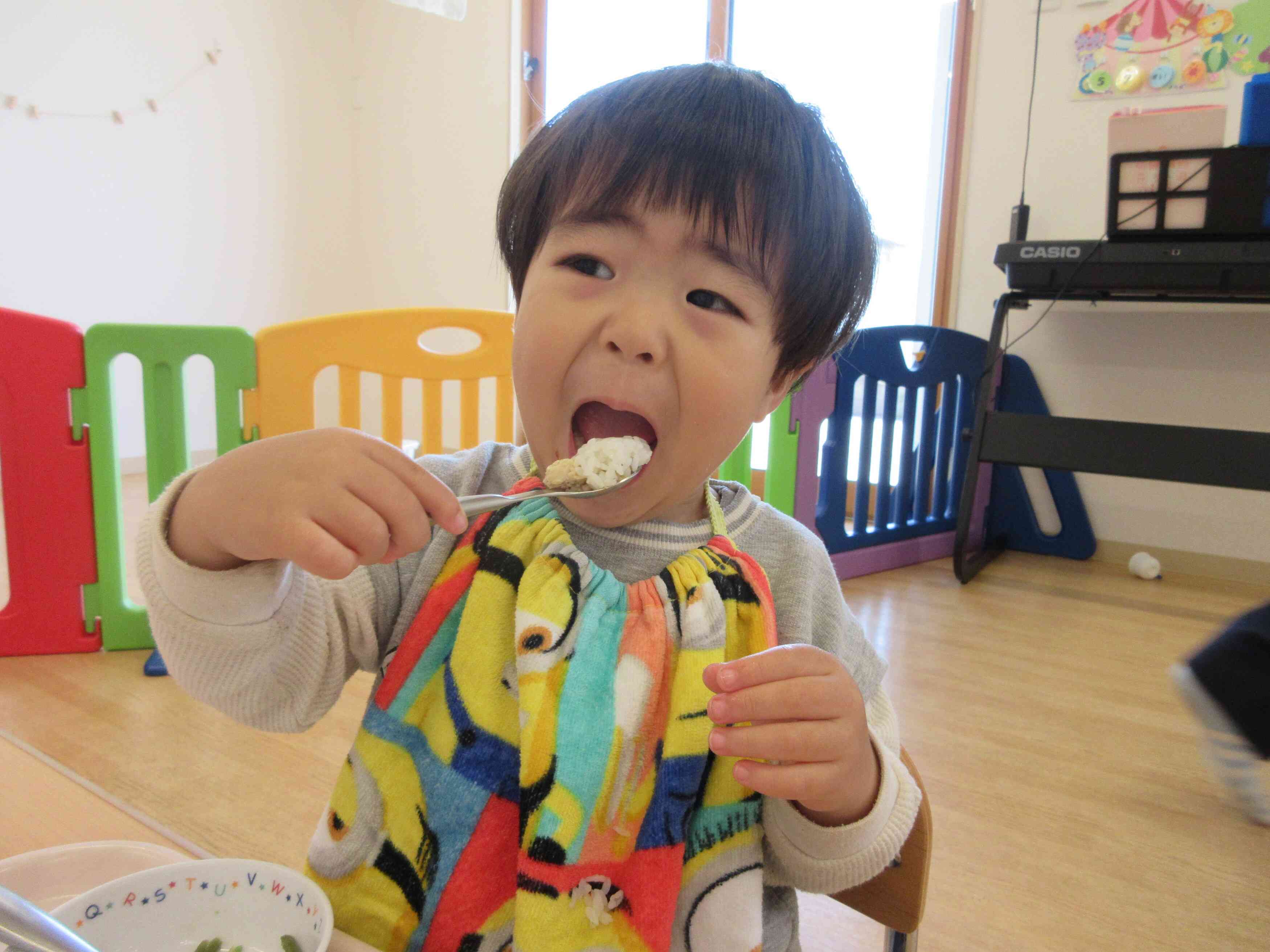 モグモグ、美味しいなぁ～