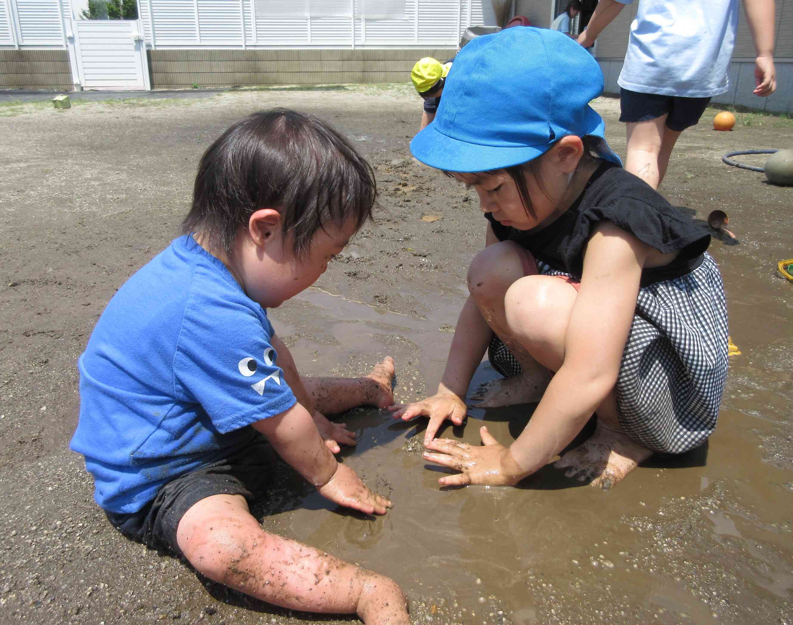 泥んこ遊び！