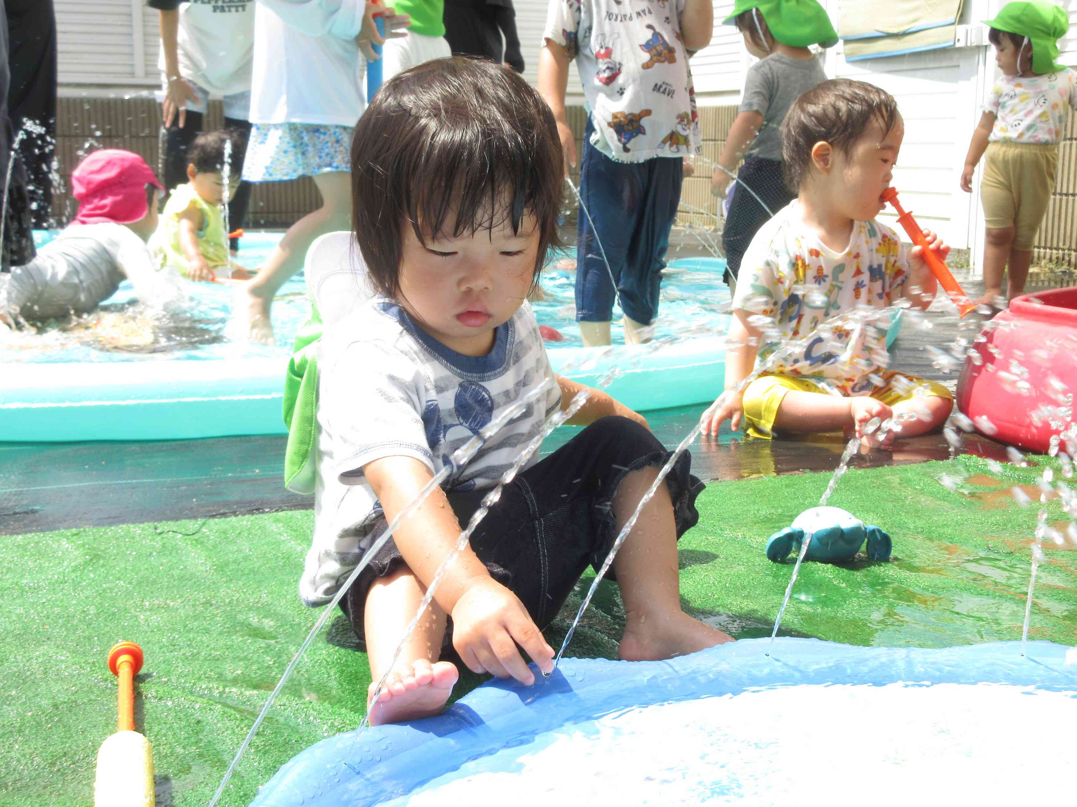 お水つかめるかなぁ？