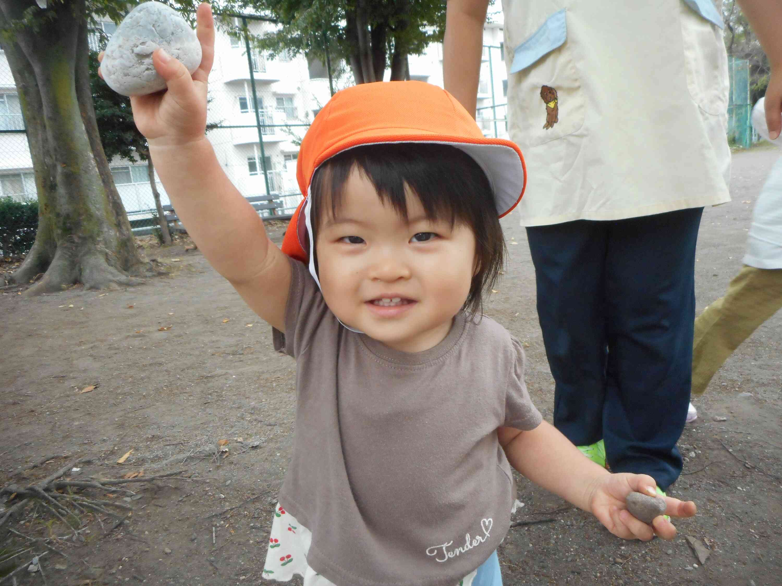 おにぎり（石）みーつけた！